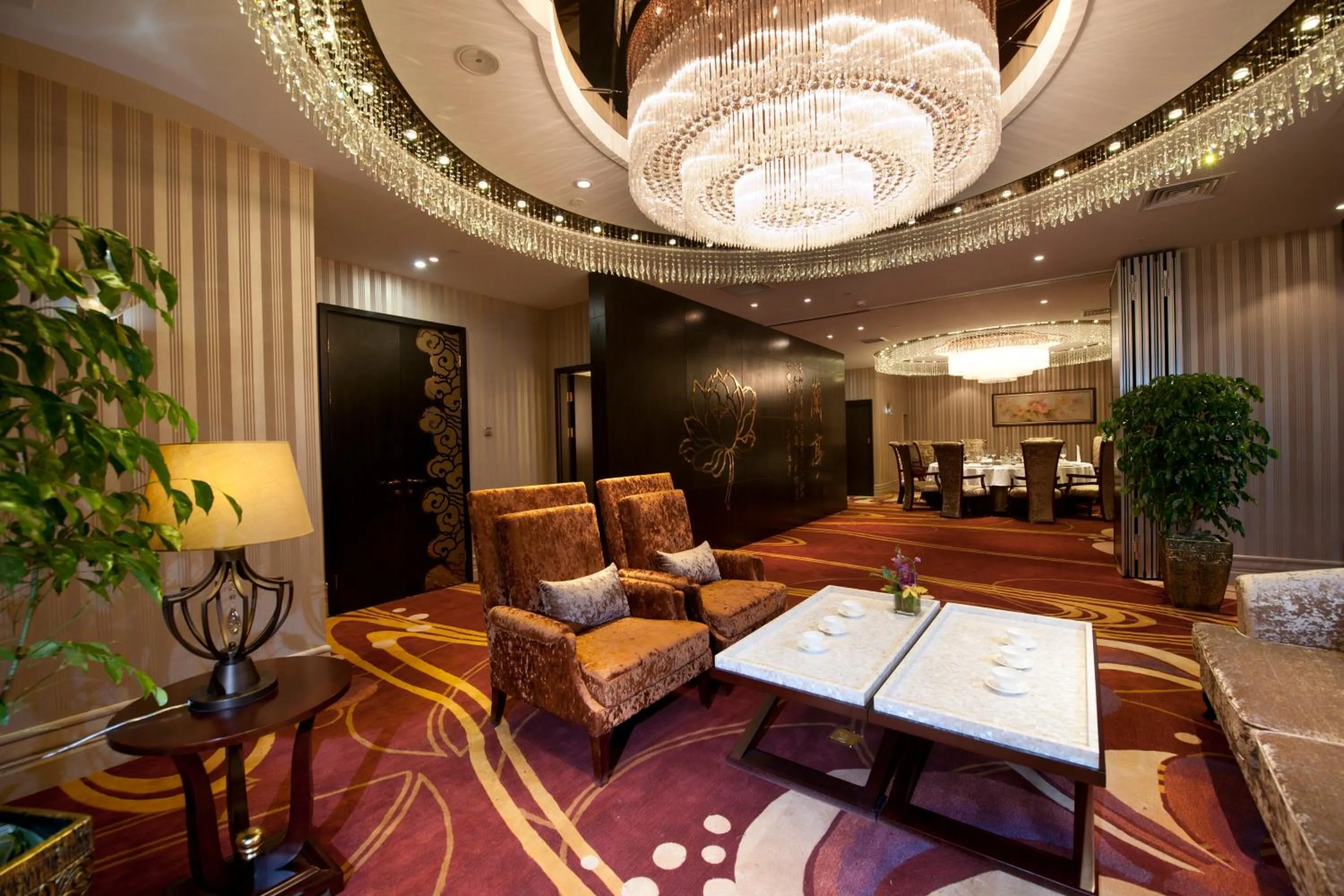 Lounge or bar in Ritan Hotel Downtown Beijing
