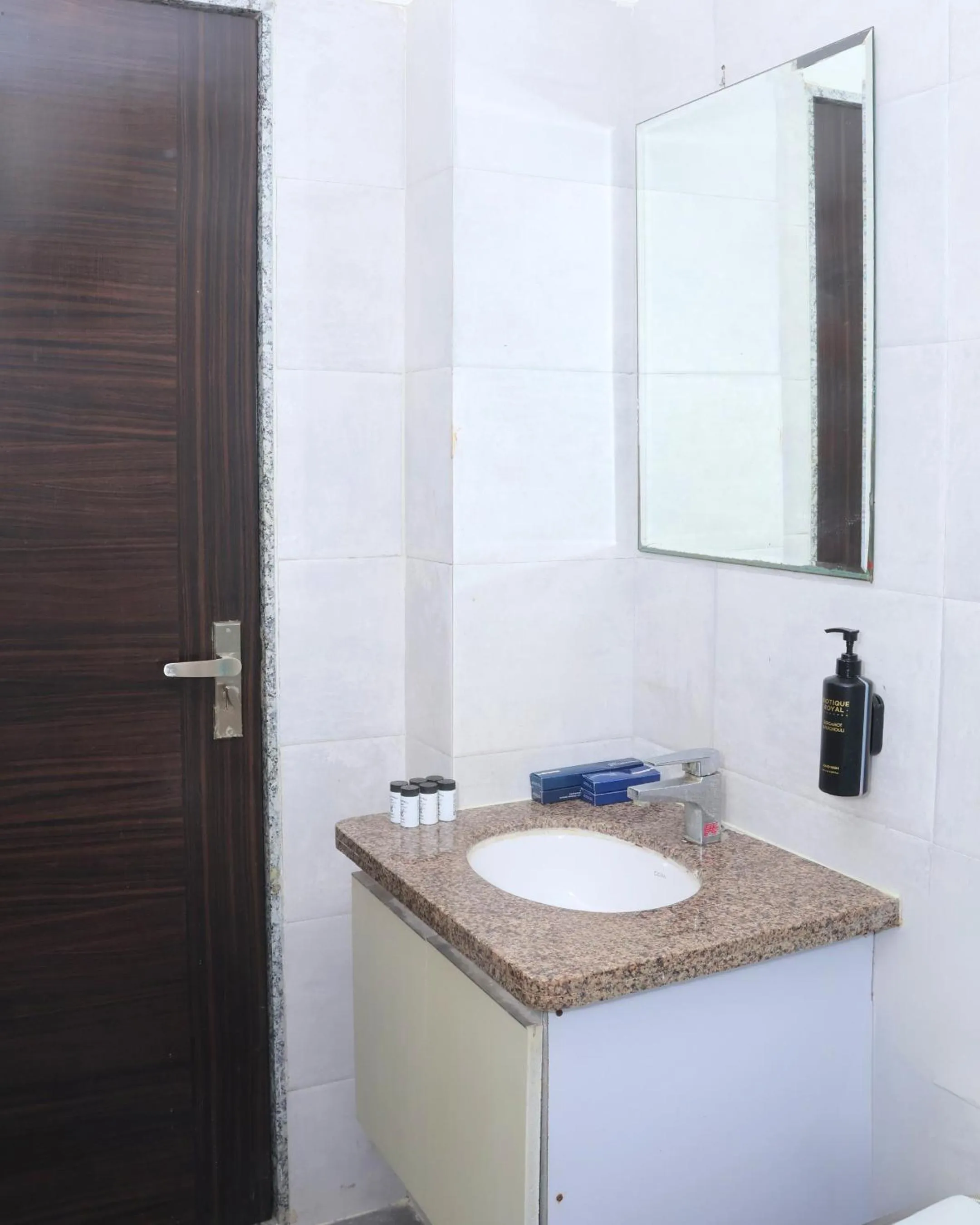 Hotel Shri Radha Nikunj - Opposite Prem Mandir