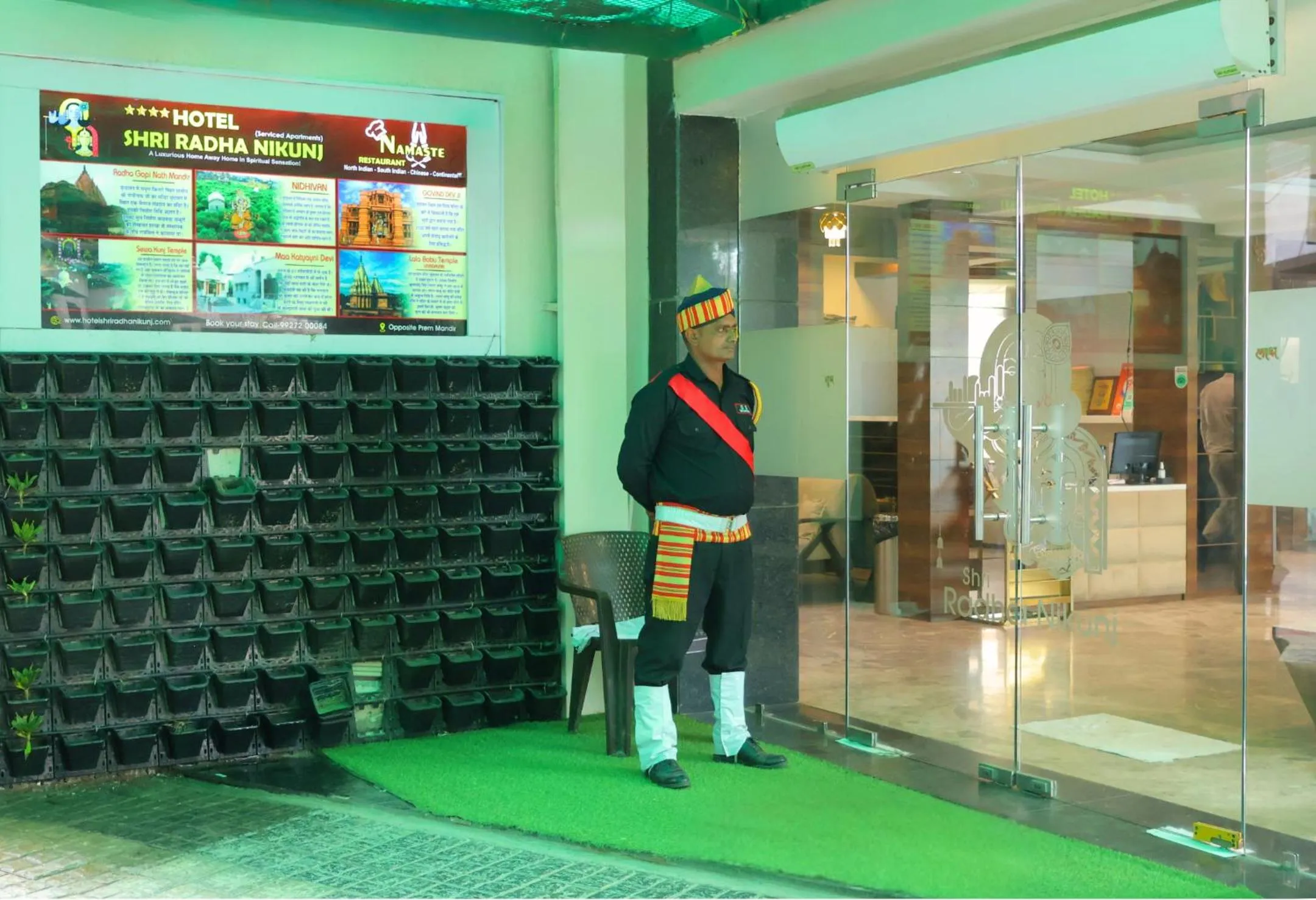 Hotel Shri Radha Nikunj - Opposite Prem Mandir