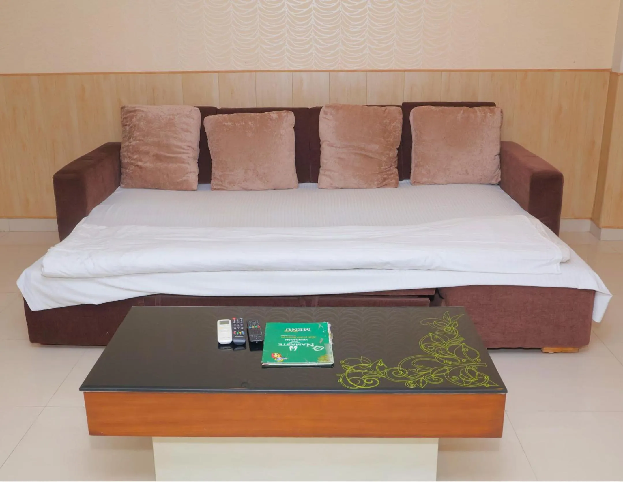 Bed in Hotel Shri Radha Nikunj - Opposite Prem Mandir