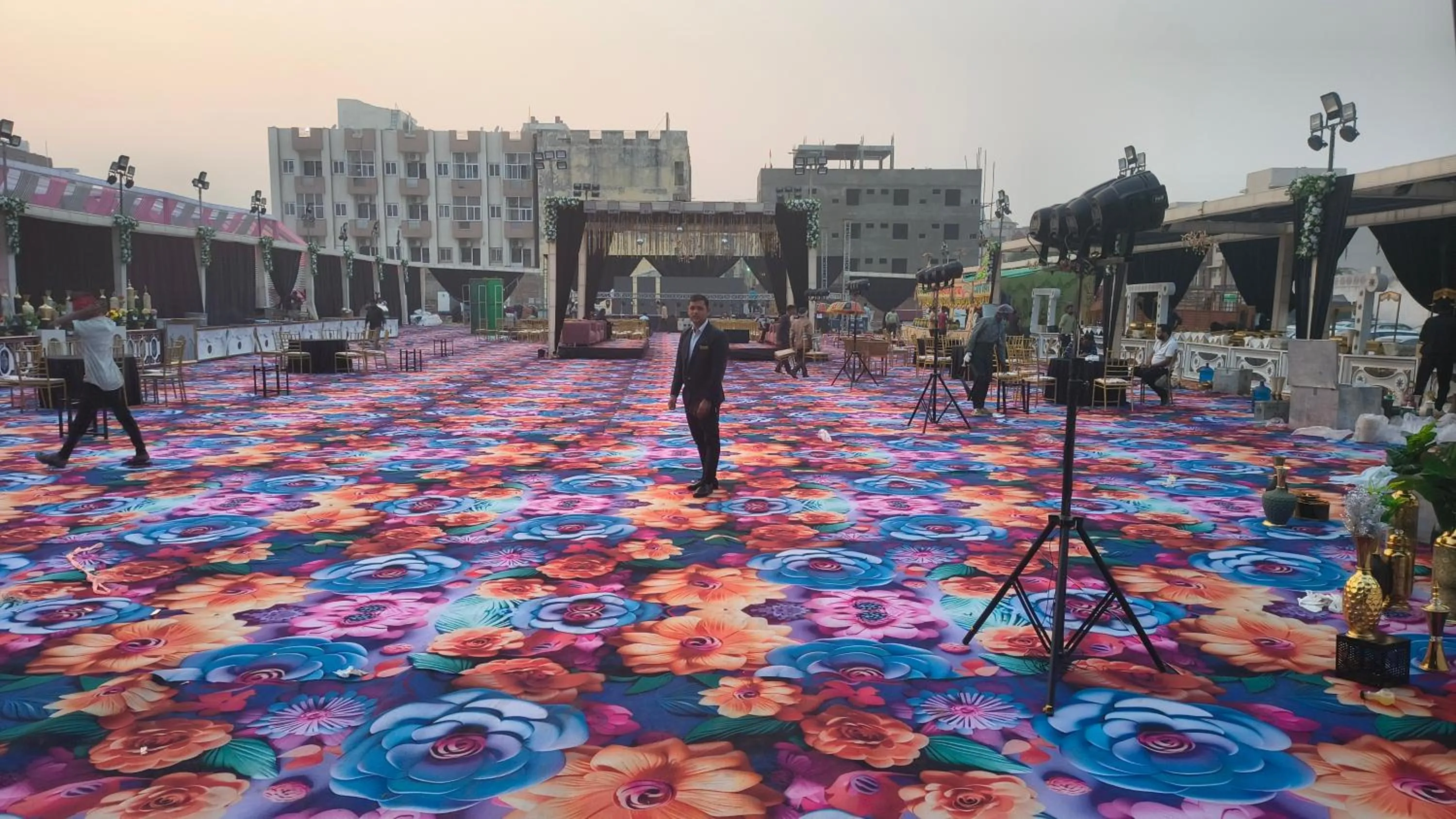 Hotel Shri Radha Nikunj - Opposite Prem Mandir