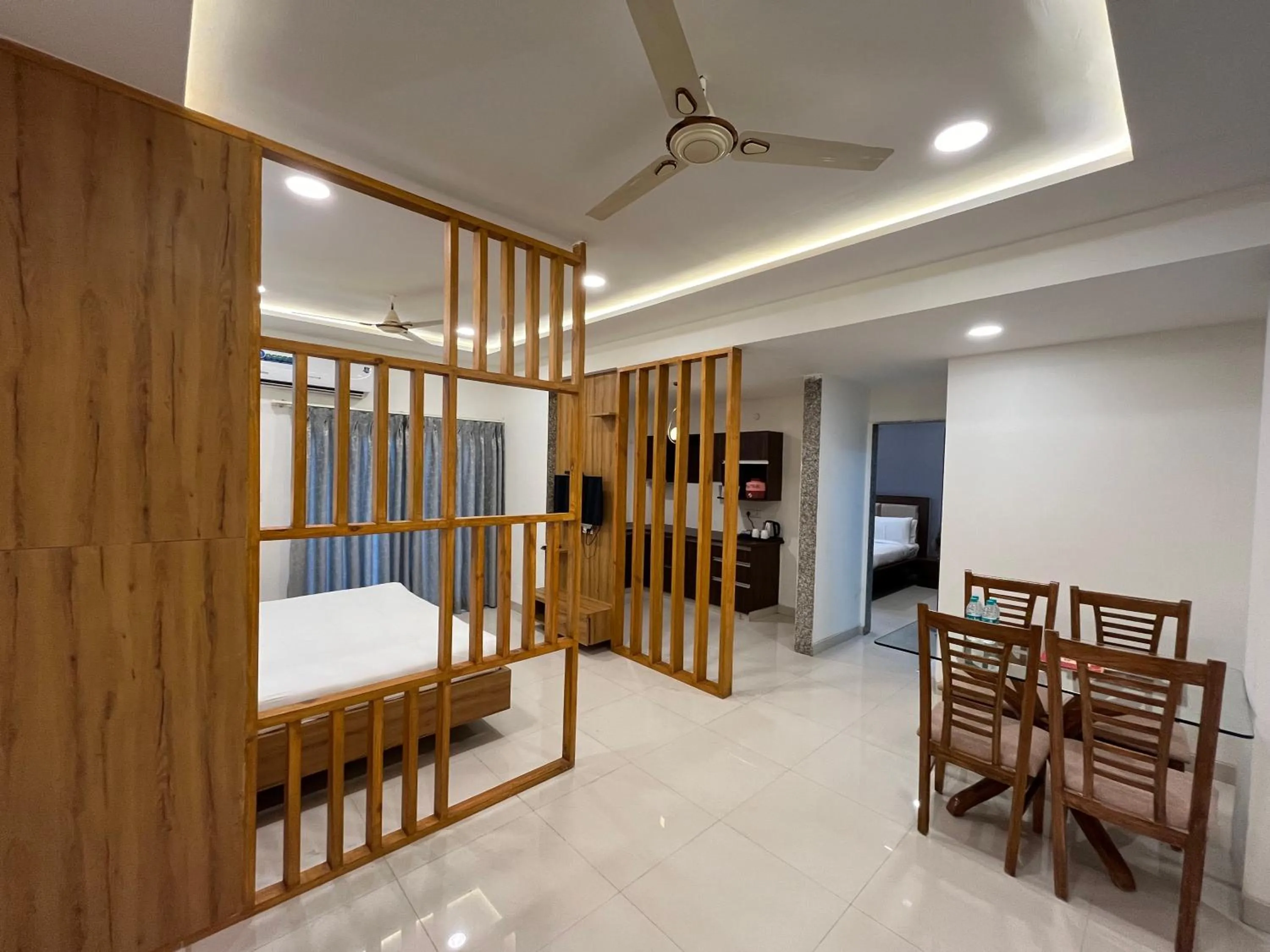 Bed in Hotel Shri Radha Nikunj - Opposite Prem Mandir