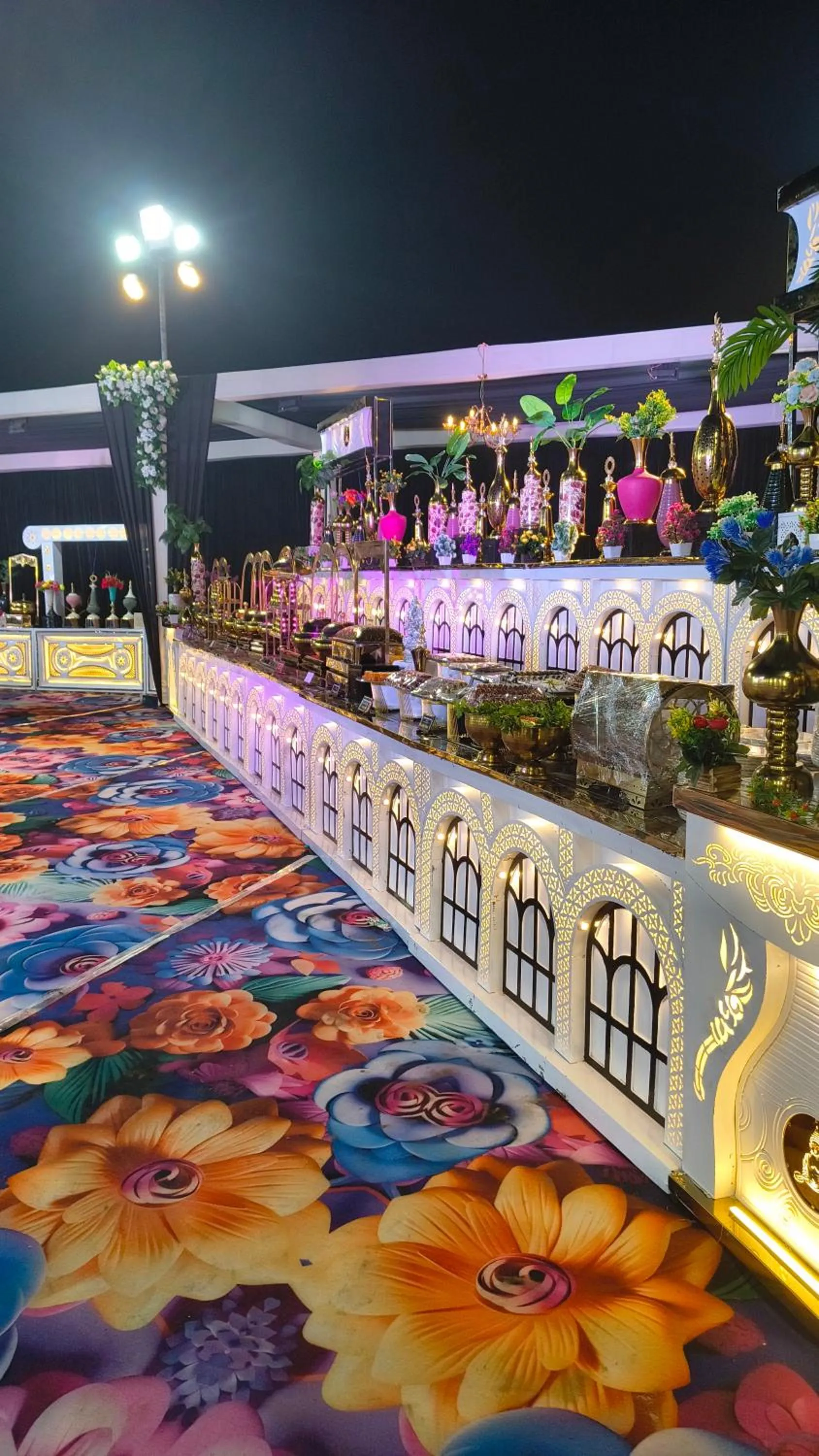 Hotel Shri Radha Nikunj - Opposite Prem Mandir