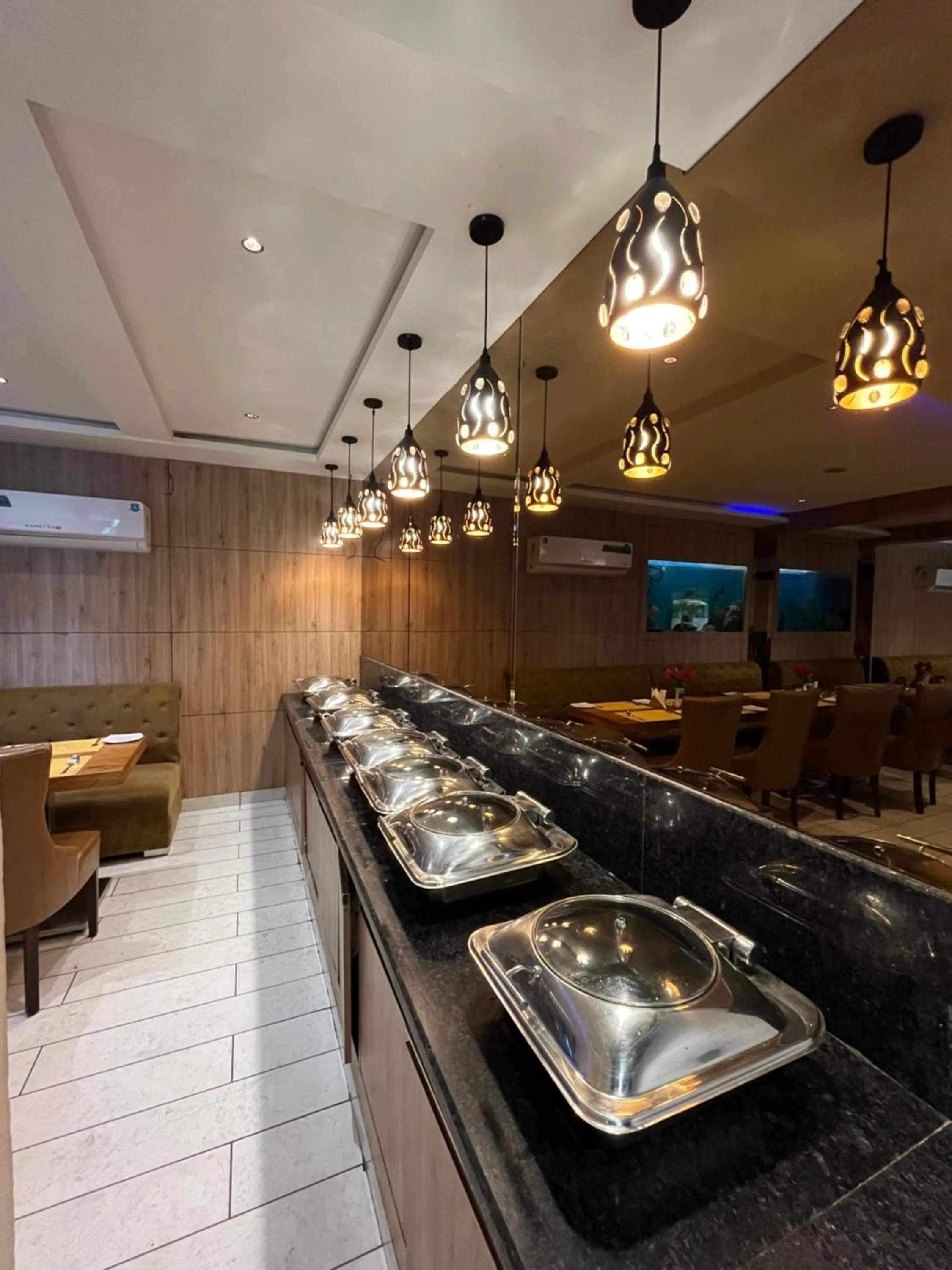 Hotel Shri Radha Nikunj - Opposite Prem Mandir