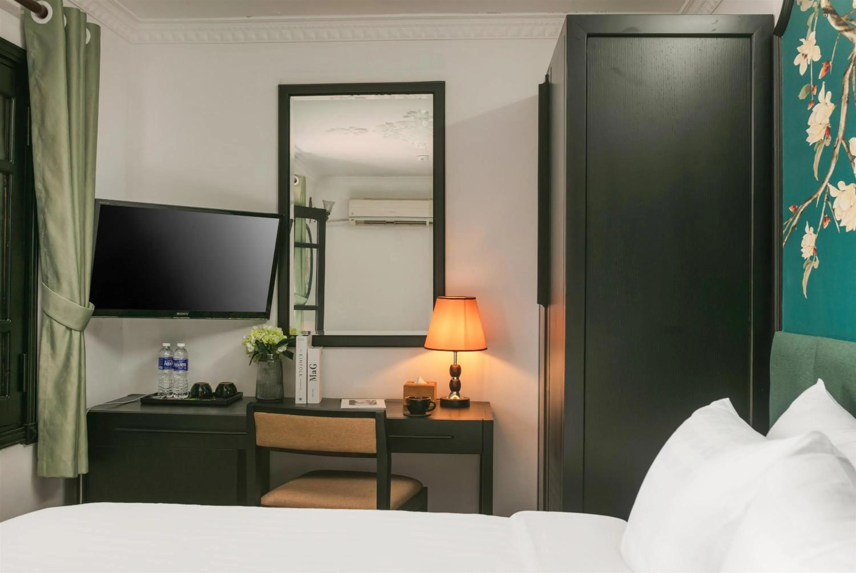 Photo of the whole room, Bed in Old Quarter Charm Hotel