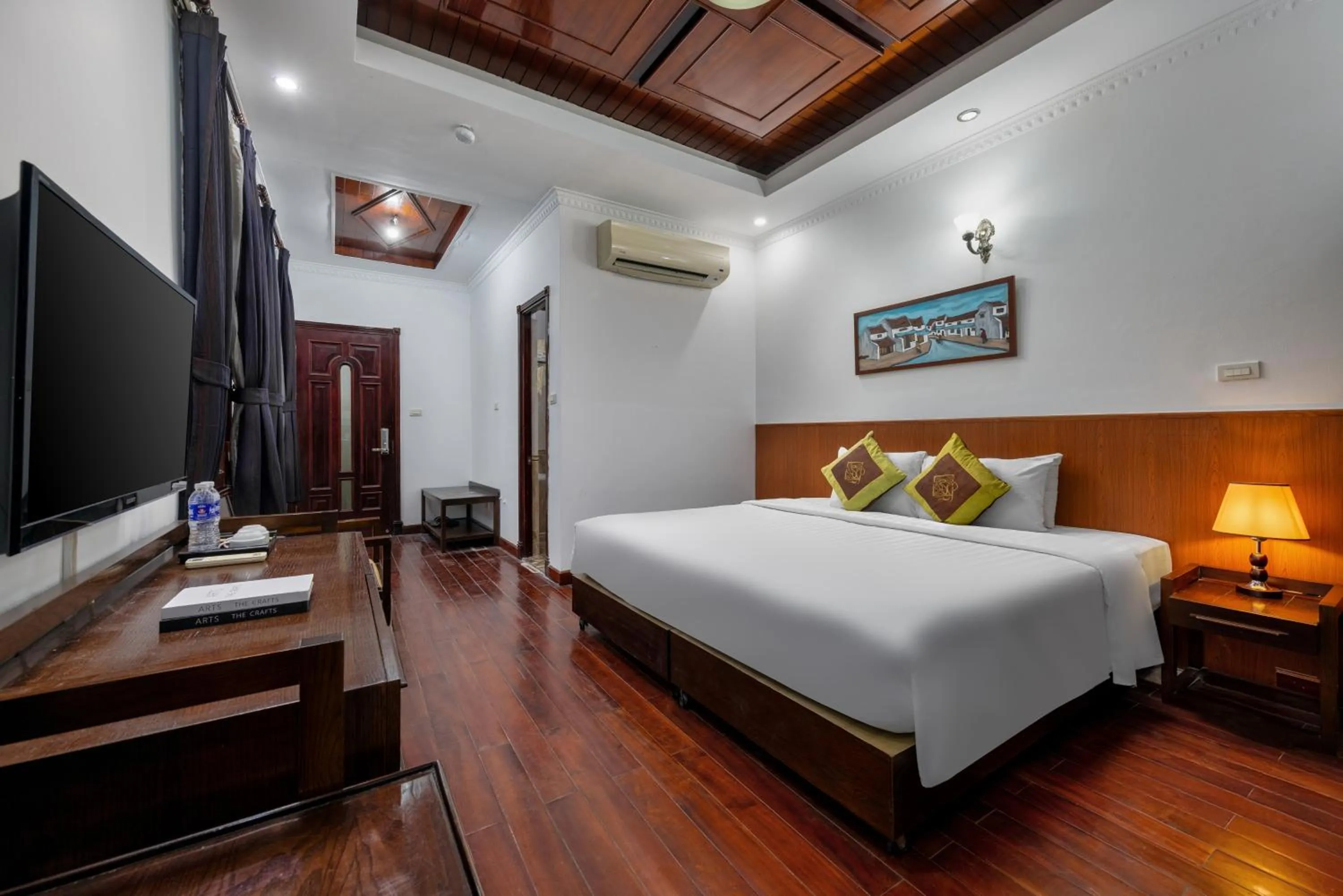 Deluxe King Suite in Hanoi Posh Boutique Hotel
