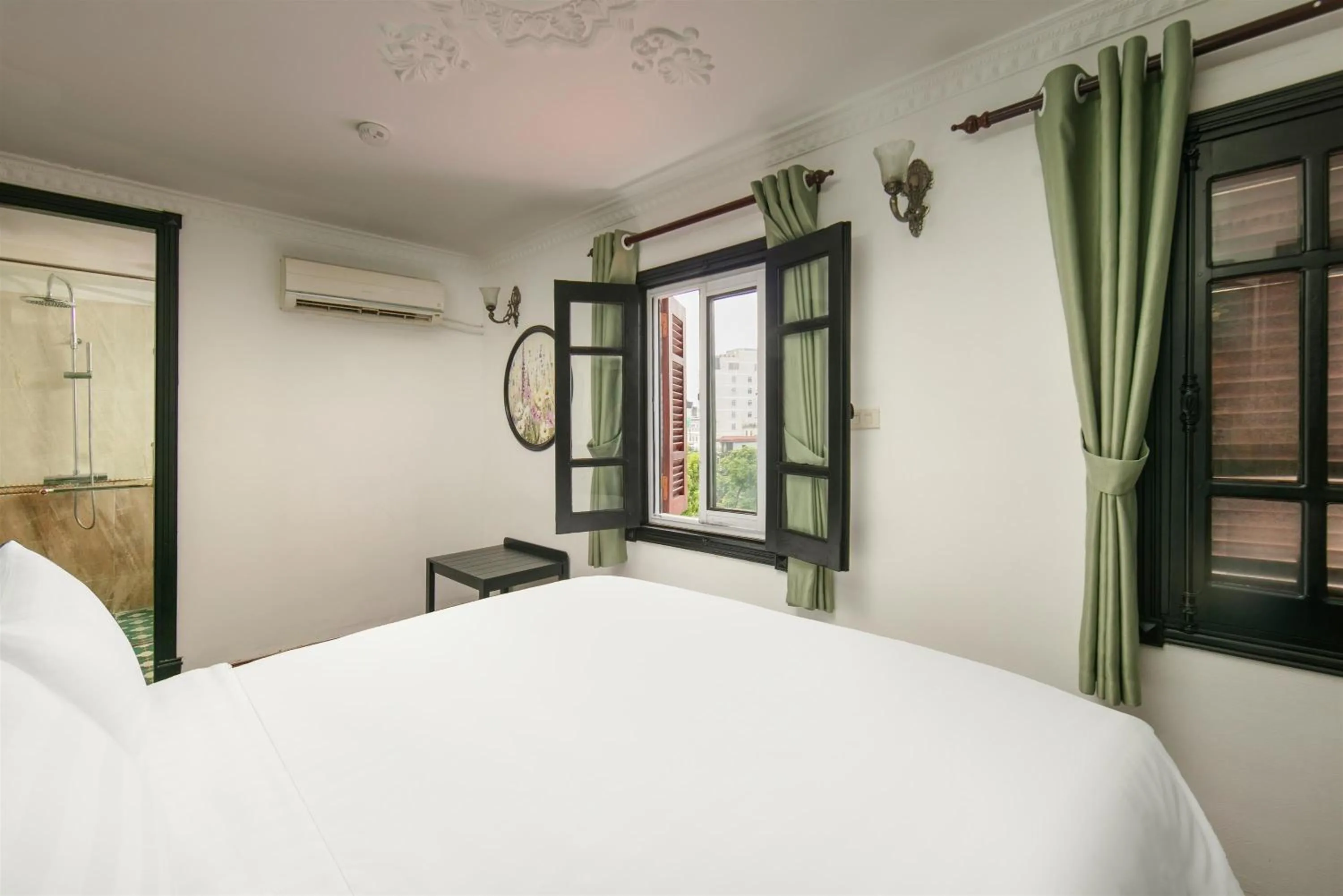 Bedroom, Bed in Old Quarter Charm Hotel