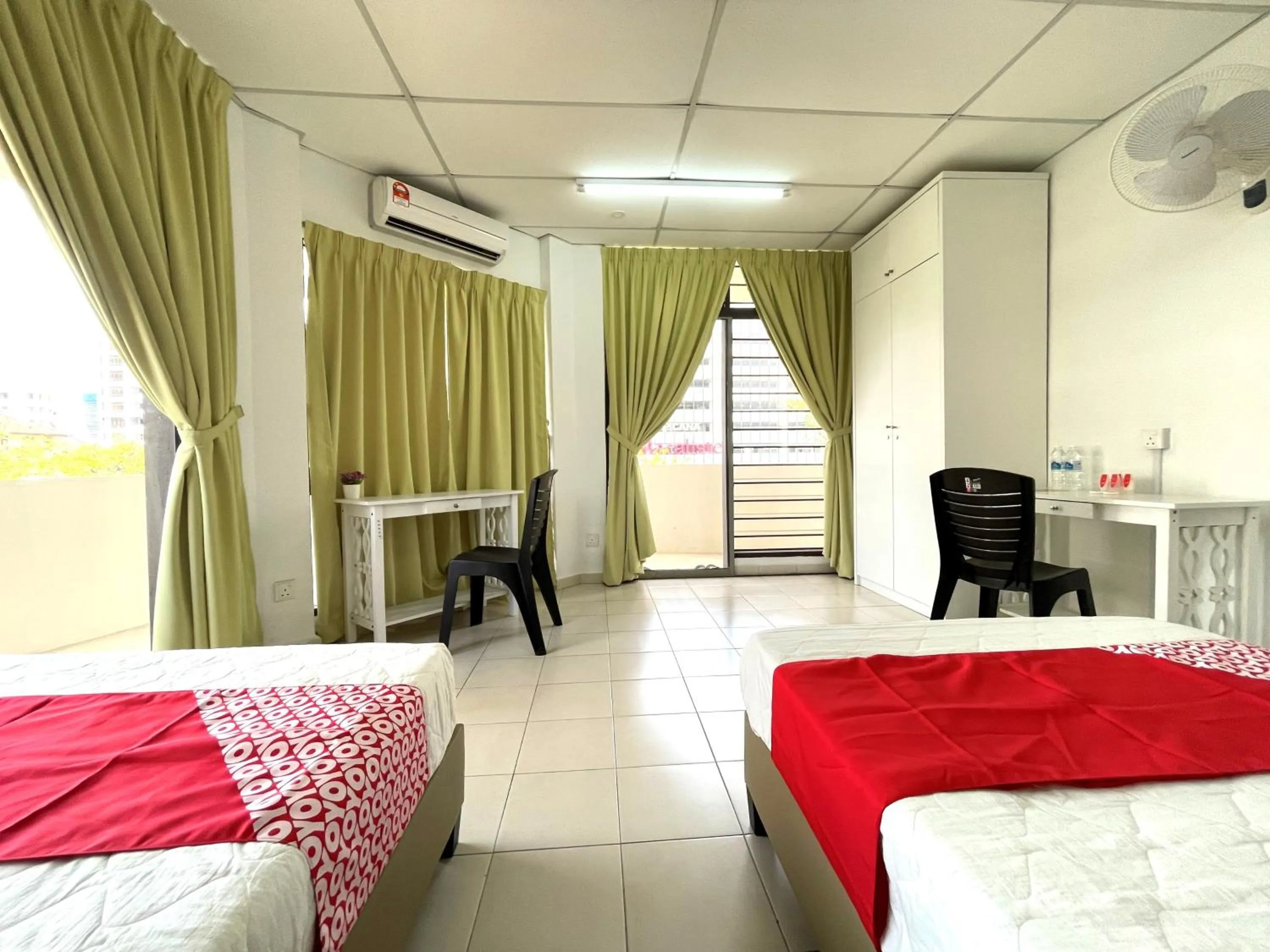 Bedroom, Bed in Hotel O Wg Guest House