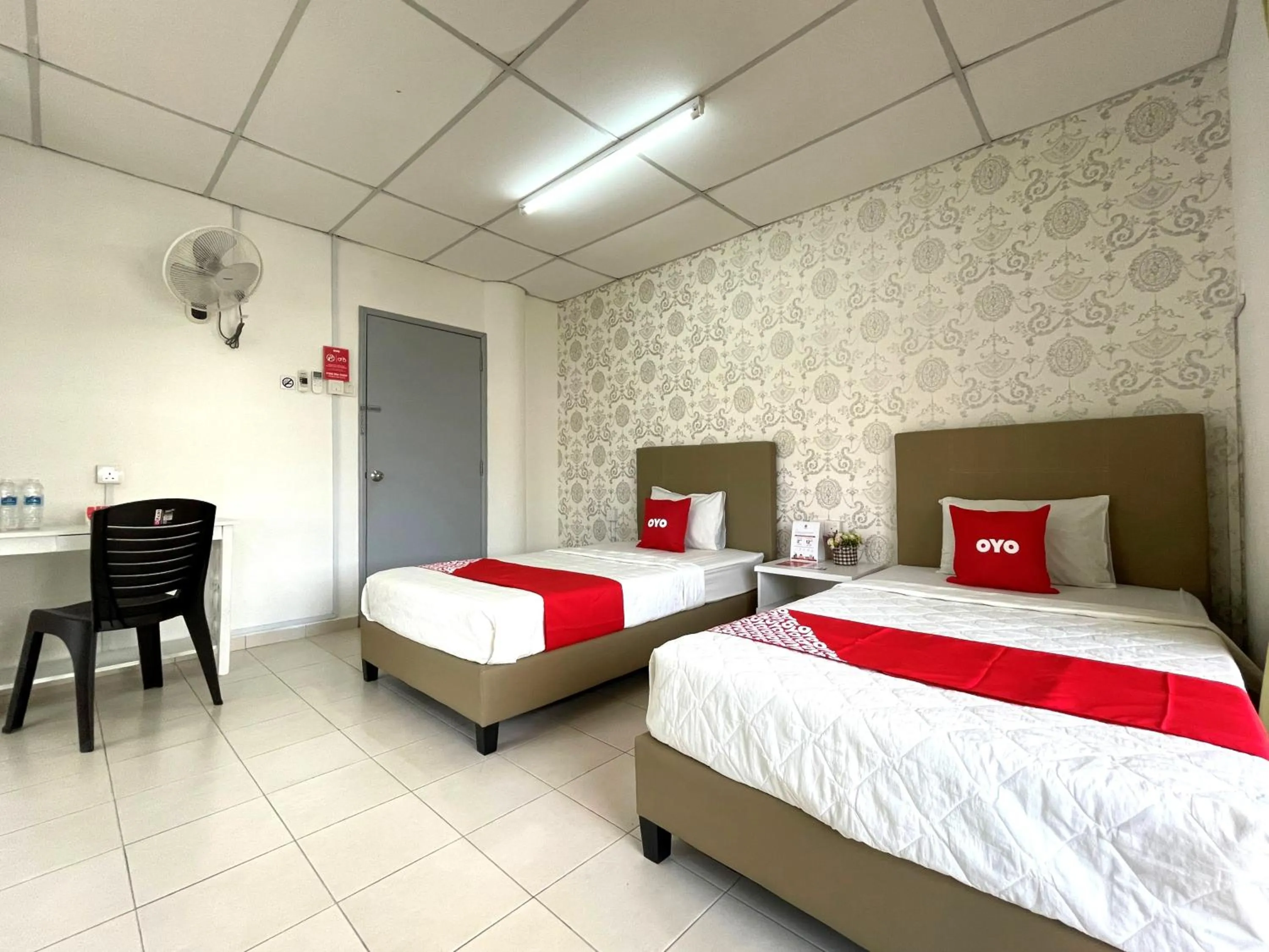 Bedroom, Bed in Hotel O Wg Guest House