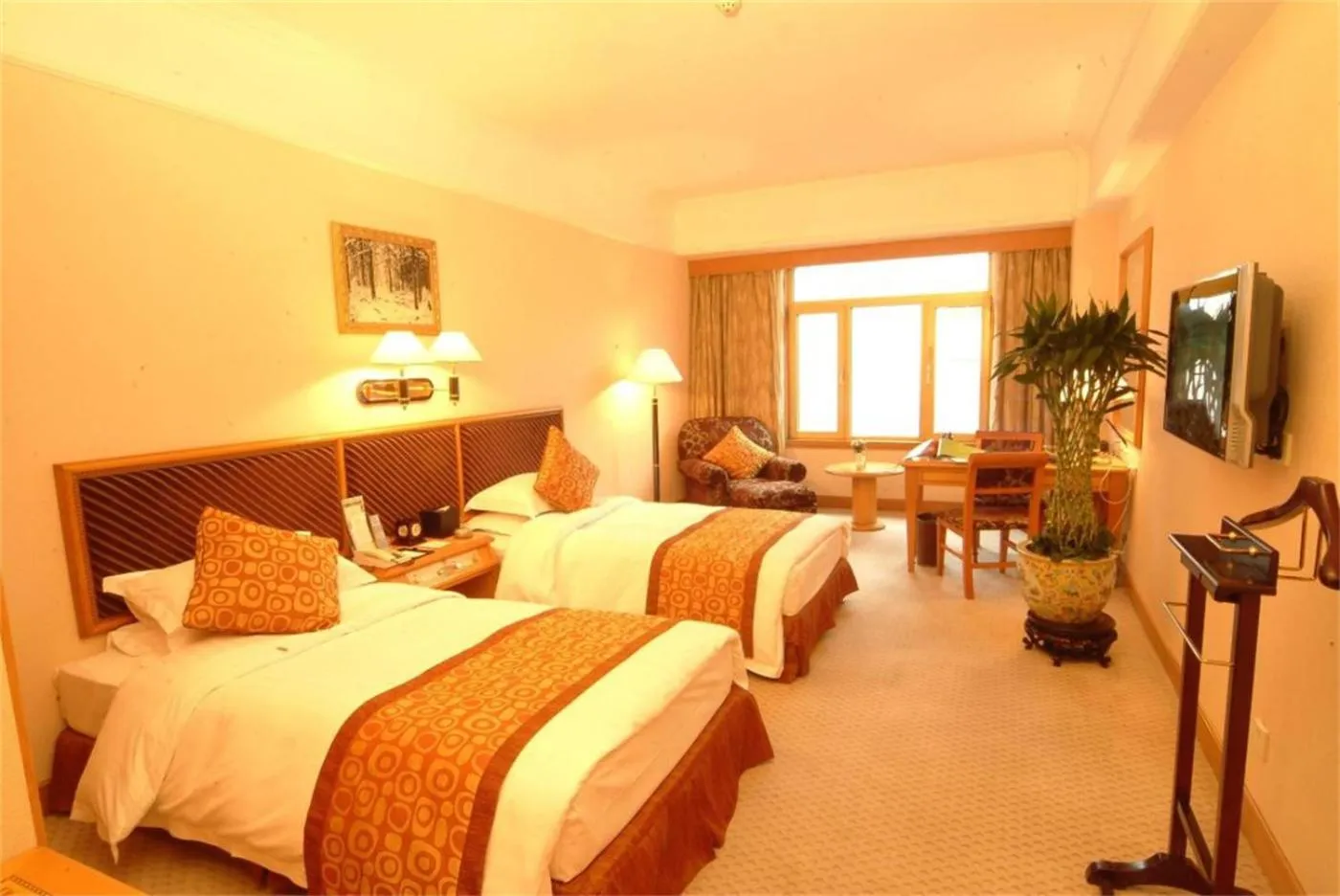 Bed in Qingdao Oceanwide Elite Hotel