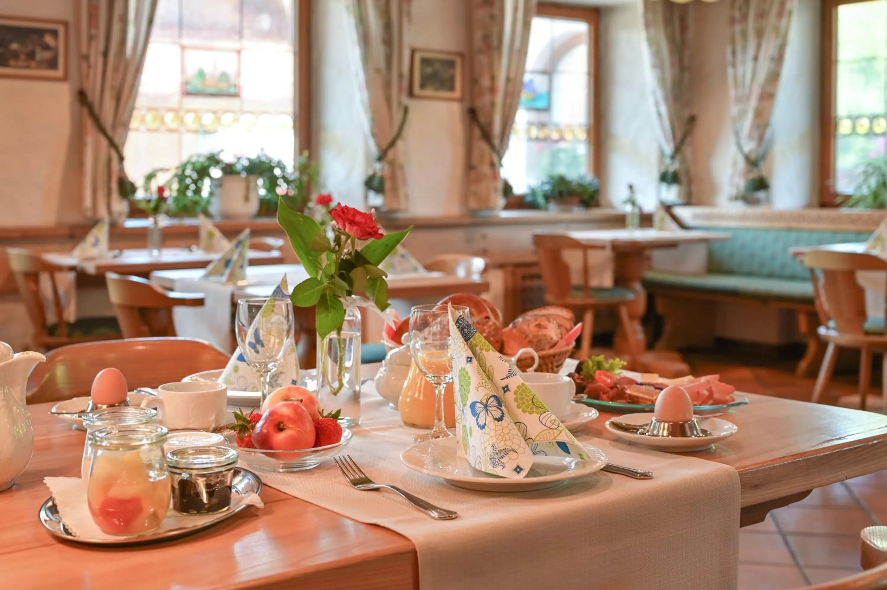 Food and drinks in Hotel Helmer