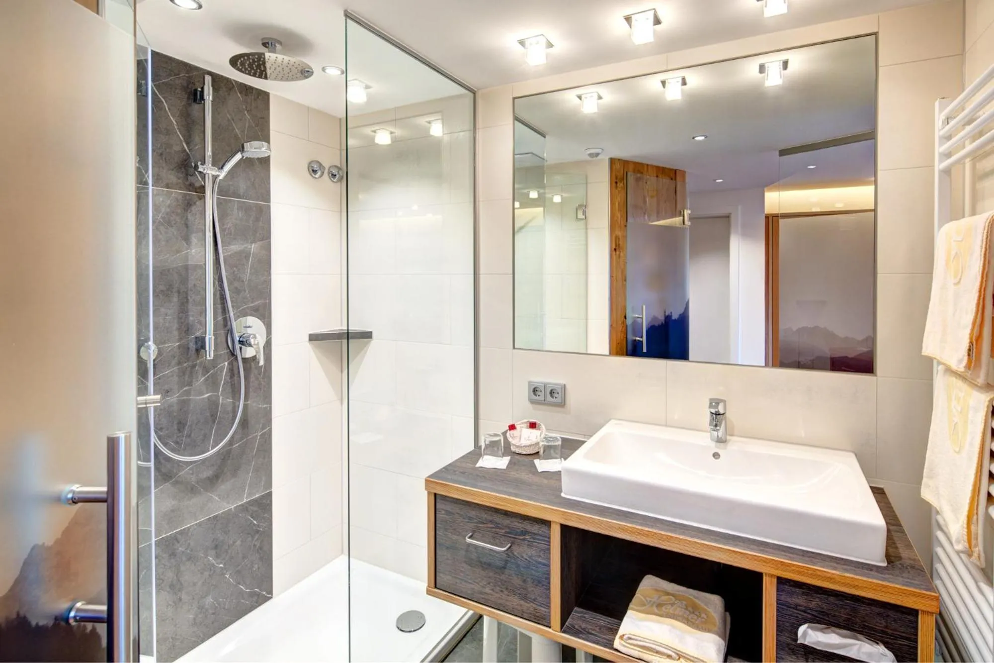 Bathroom in Hotel Helmer