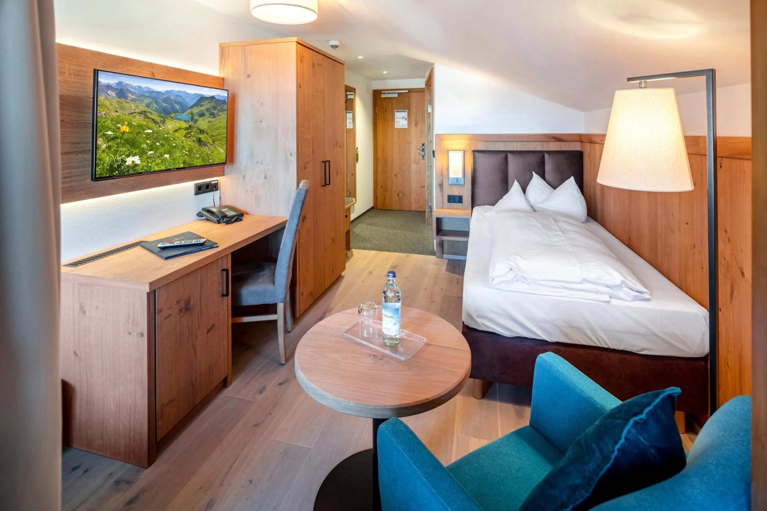 Photo of the whole room, Bed in Hotel Helmer