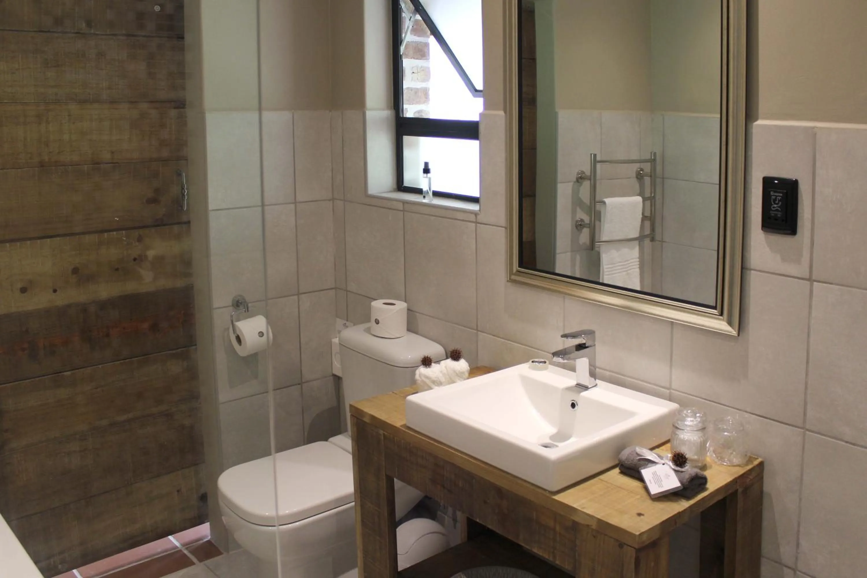 Bathroom in Blackwaters River Lodge, Knysna