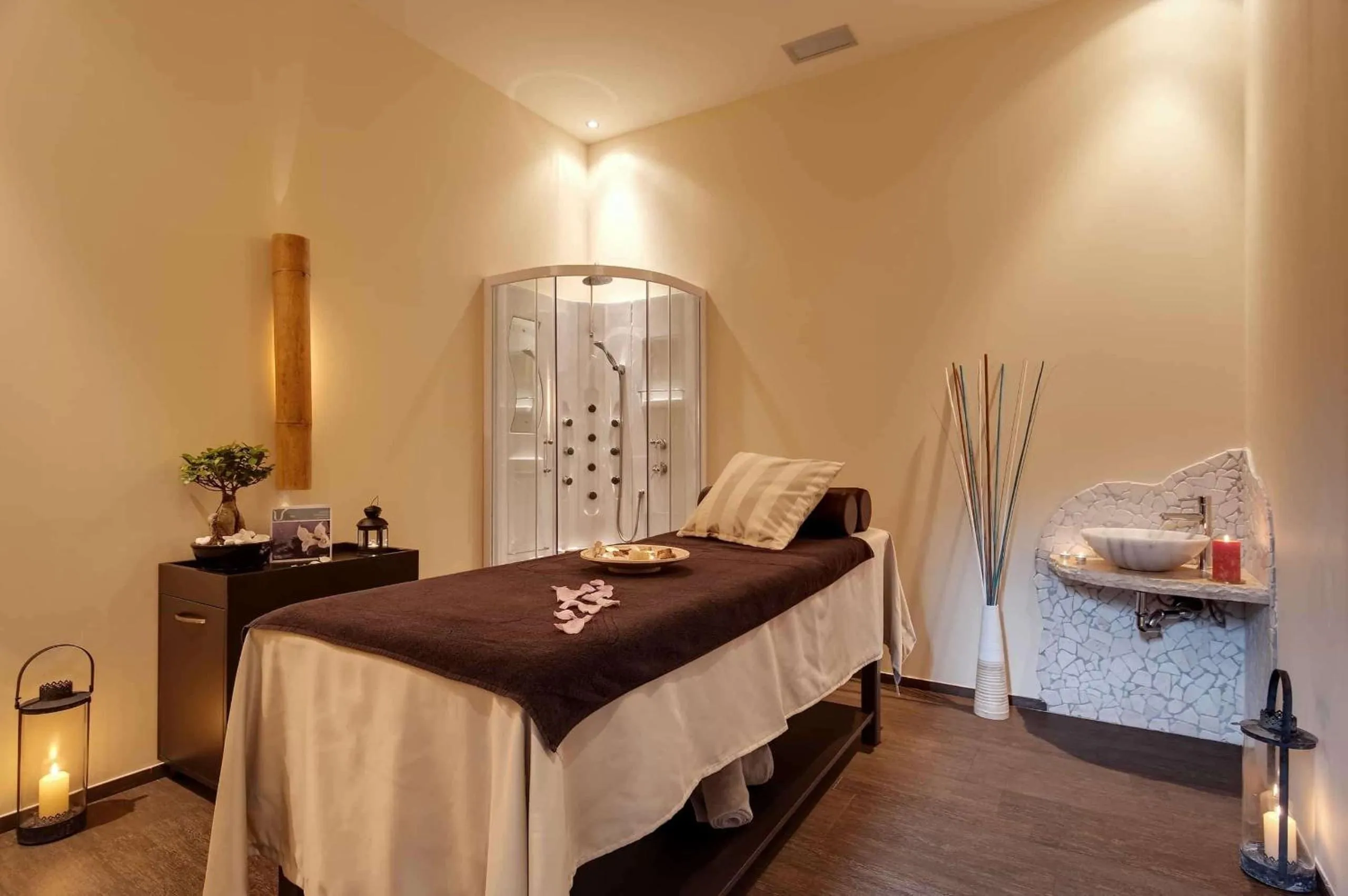 Massage in Hydra Beach Resort