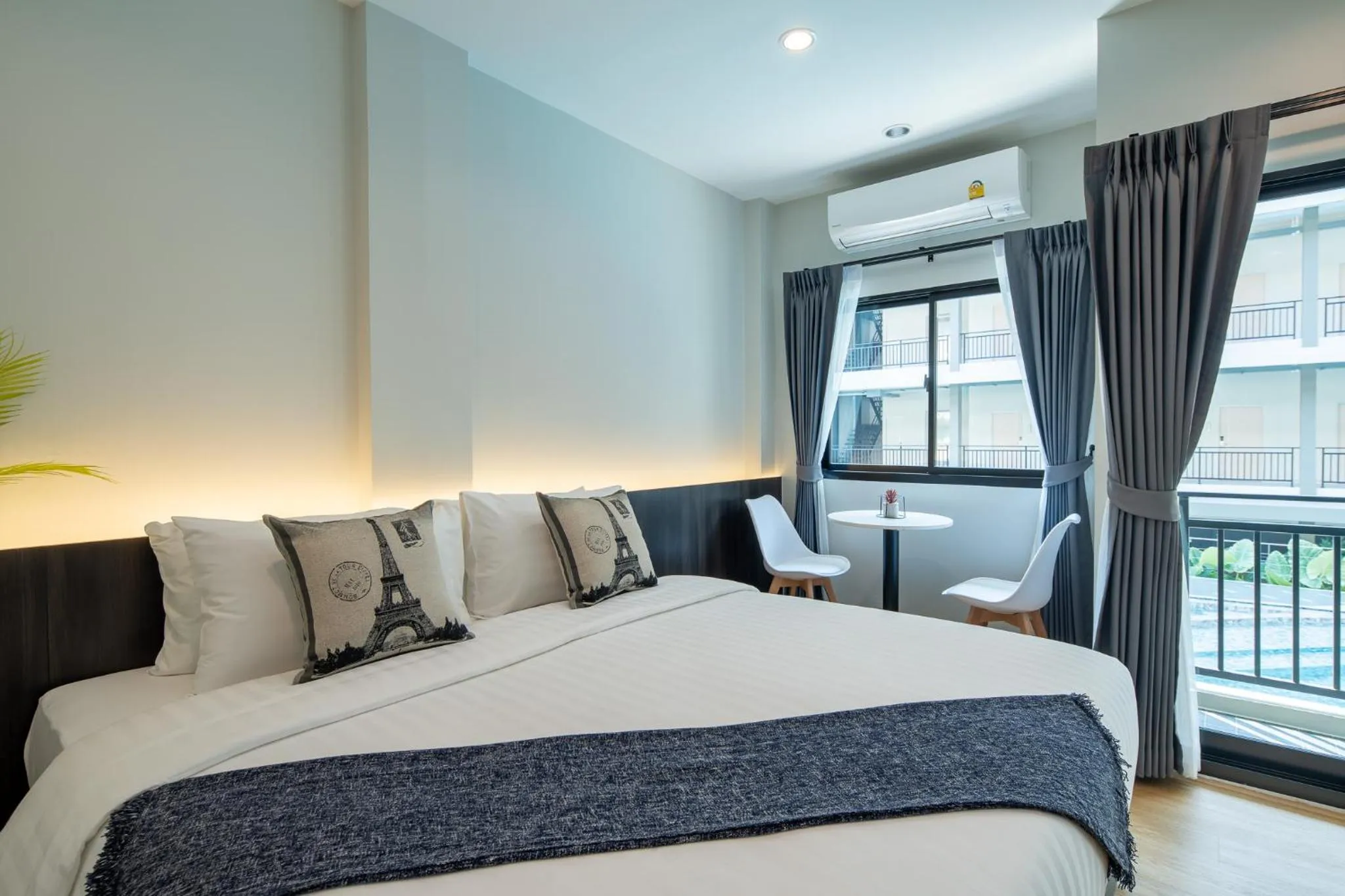 Bedroom, Bed in College Haus Rangnam