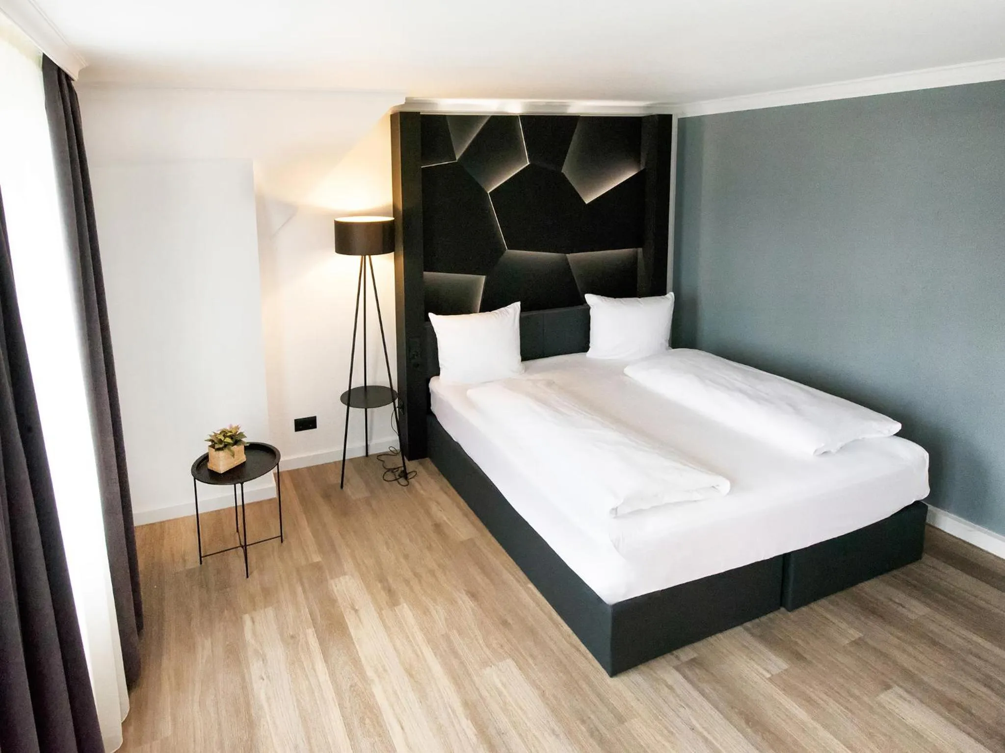 Photo of the whole room, Bed in DORMERO Hotel Xanten