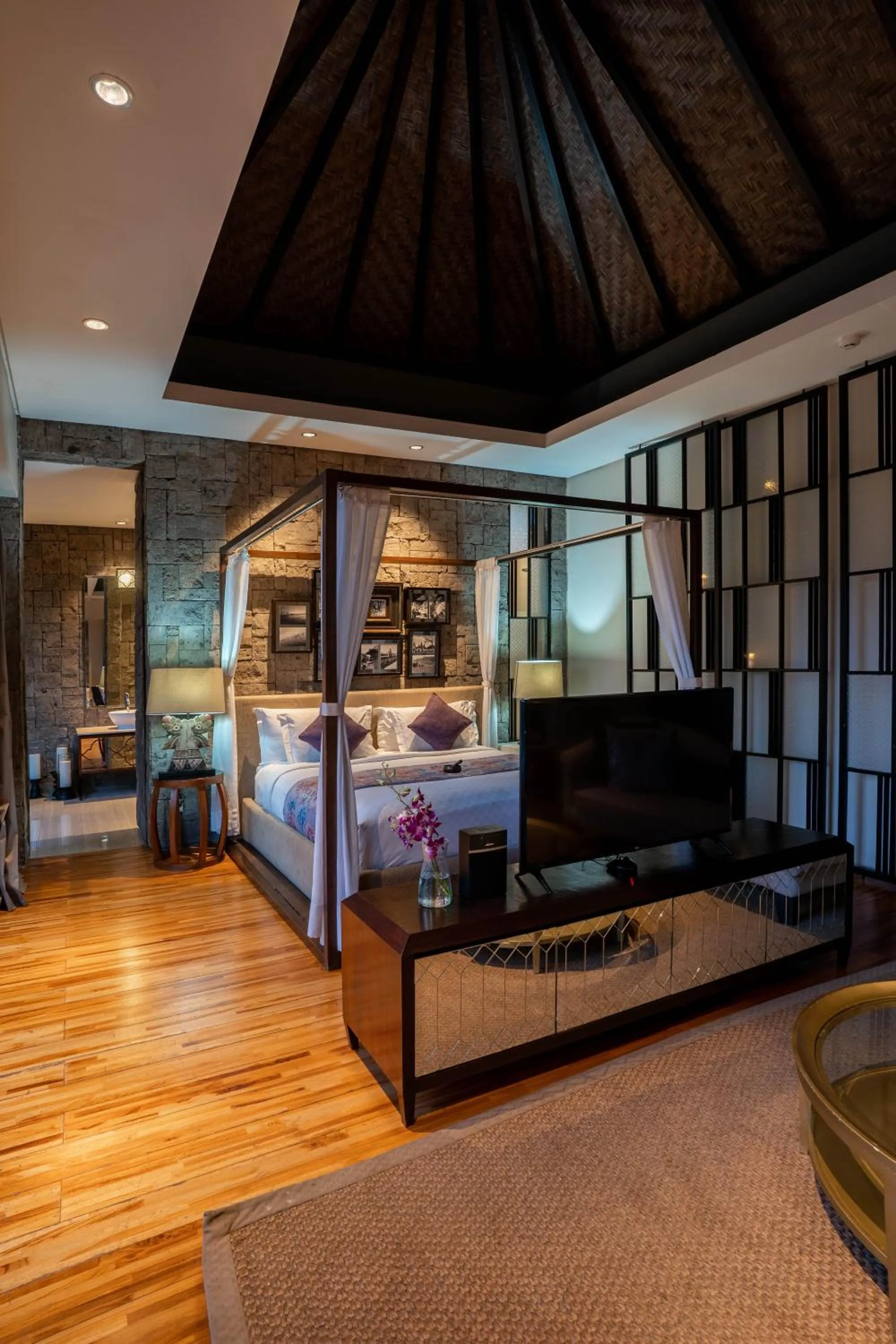 Bed in Berry Amour Romantic Villas