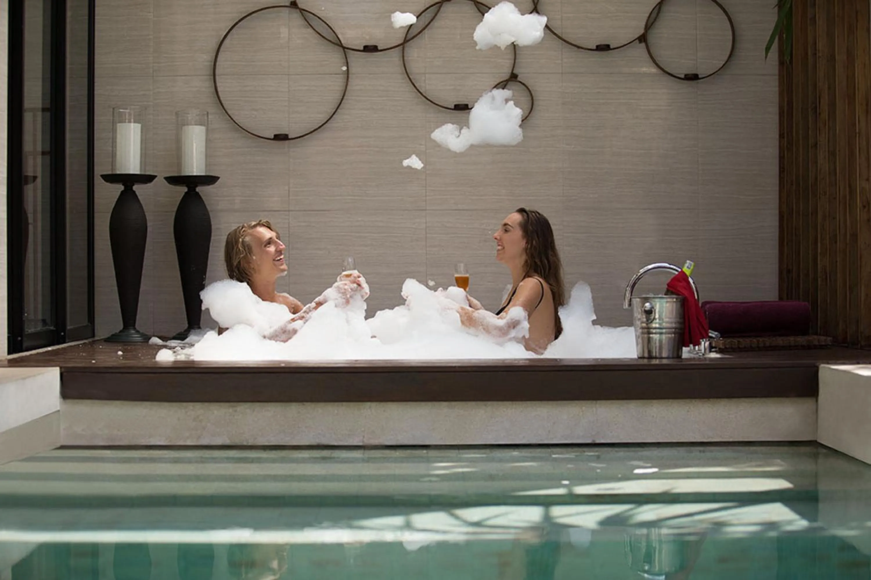 Hot Tub in Berry Amour Romantic Villas