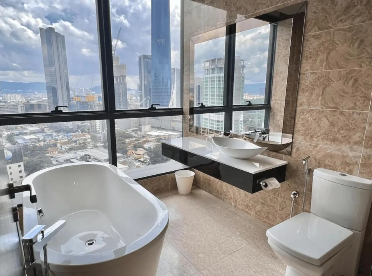 Toilet in Dorsett Residences Bukit Bintang