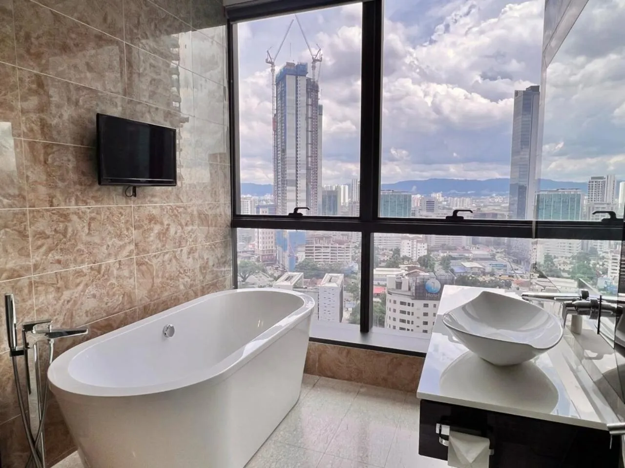 Toilet in Dorsett Residences Bukit Bintang