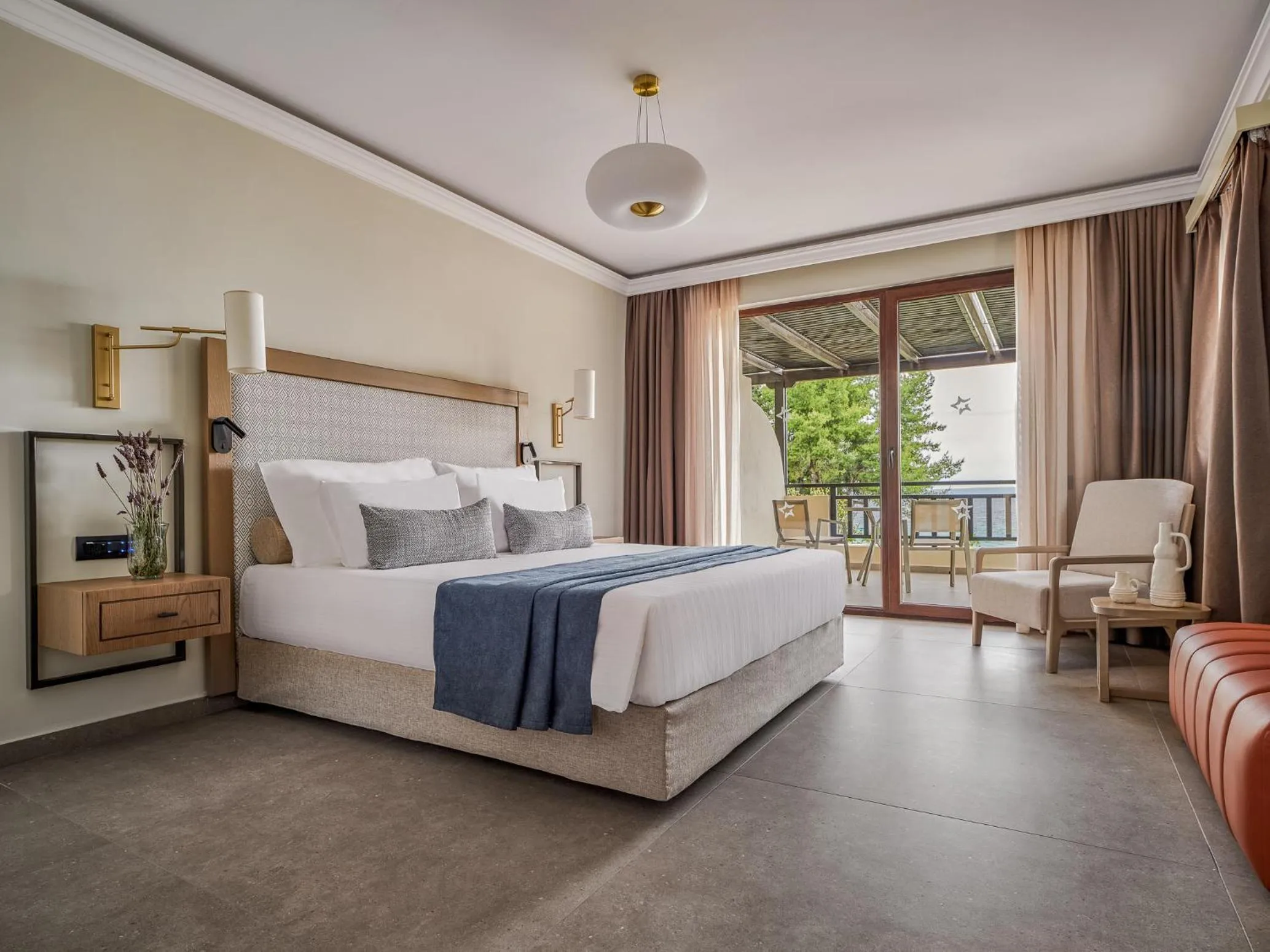 Bedroom, Bed in Aegean Melathron Thalasso Spa Hotel