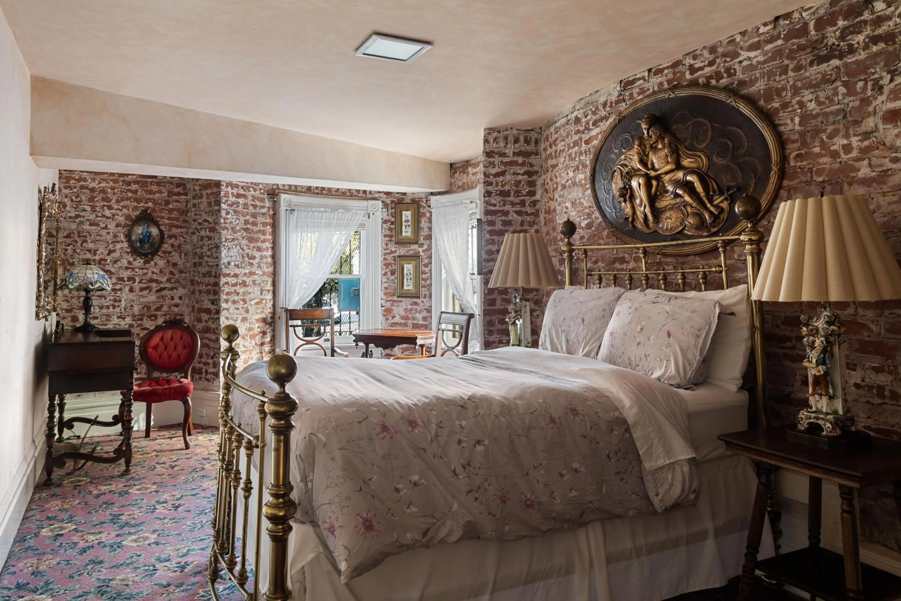 Bedroom in Chateau Tivoli Bed and Breakfast