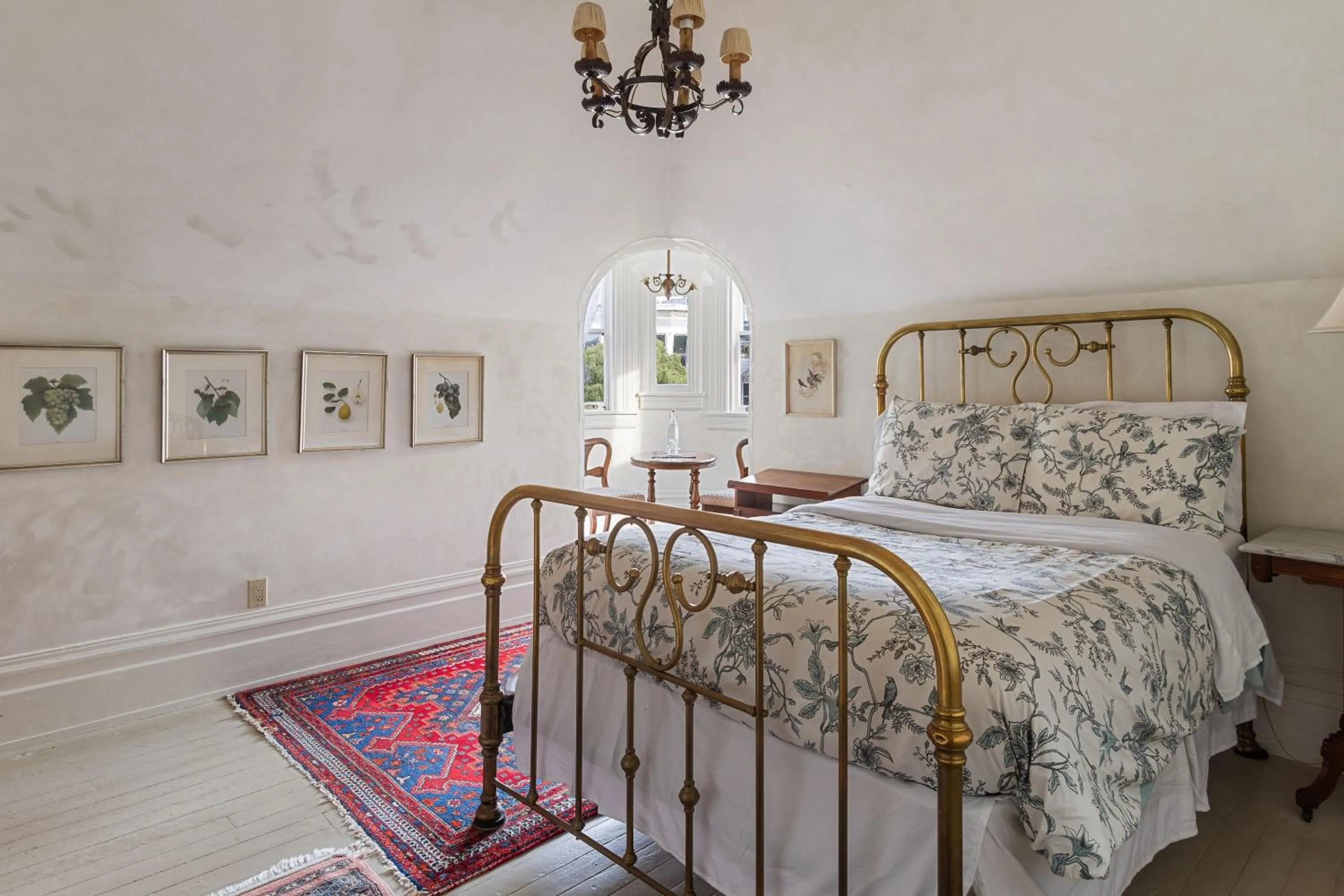 Bedroom in Chateau Tivoli Bed and Breakfast