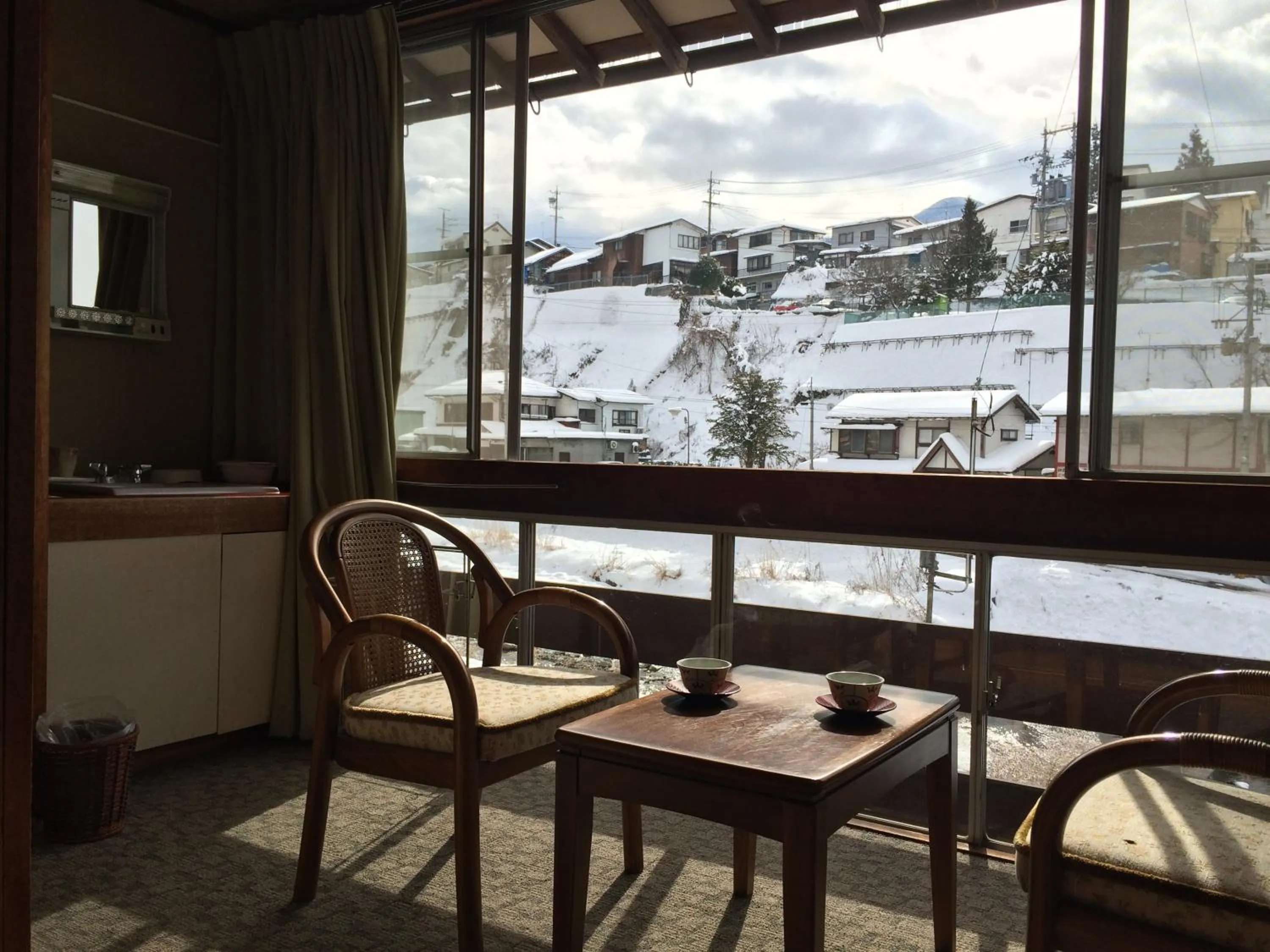 Photo of the whole room in Yudanaka Onsen Yamazakiya