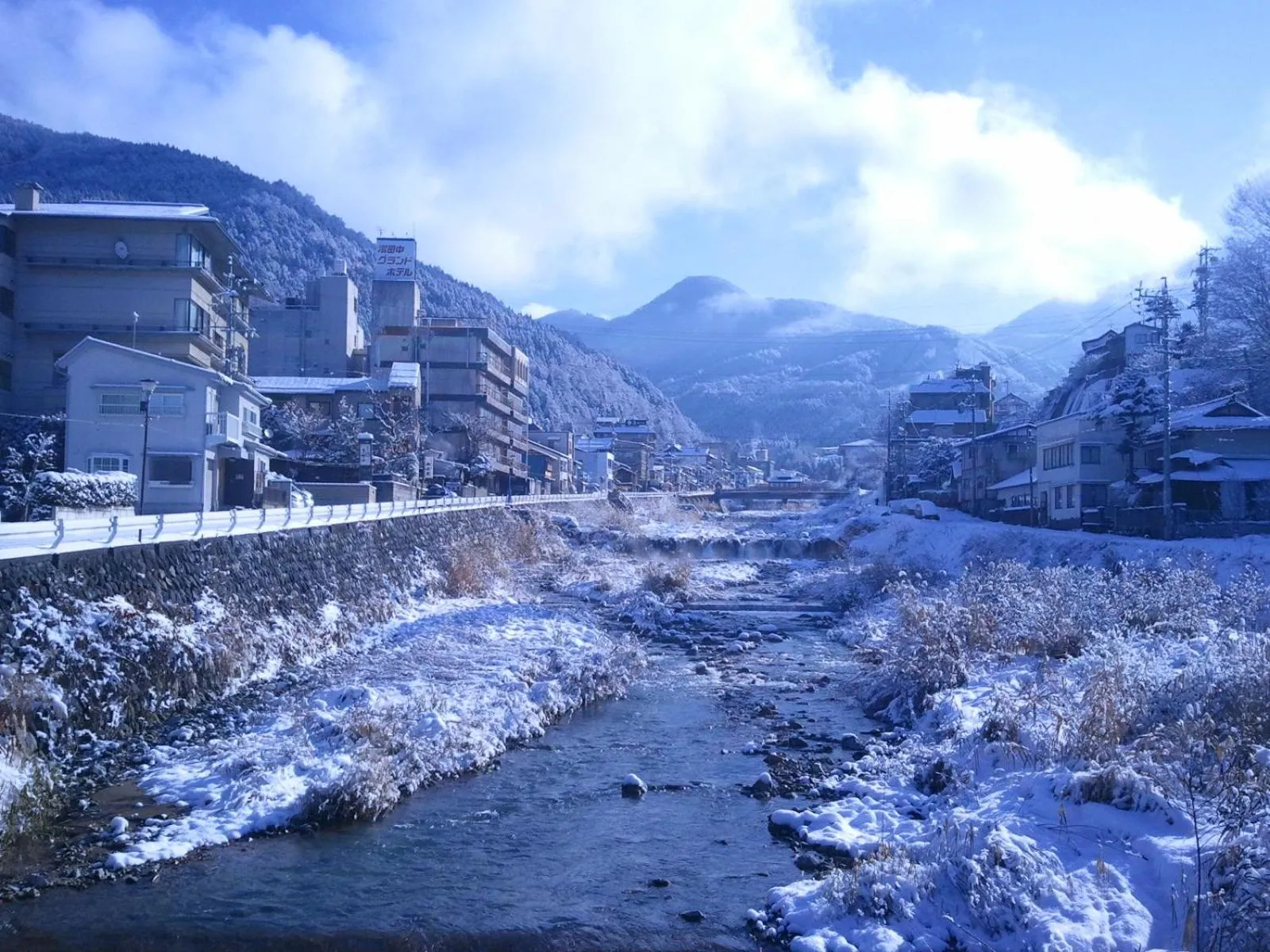 Yudanaka Onsen Yamazakiya