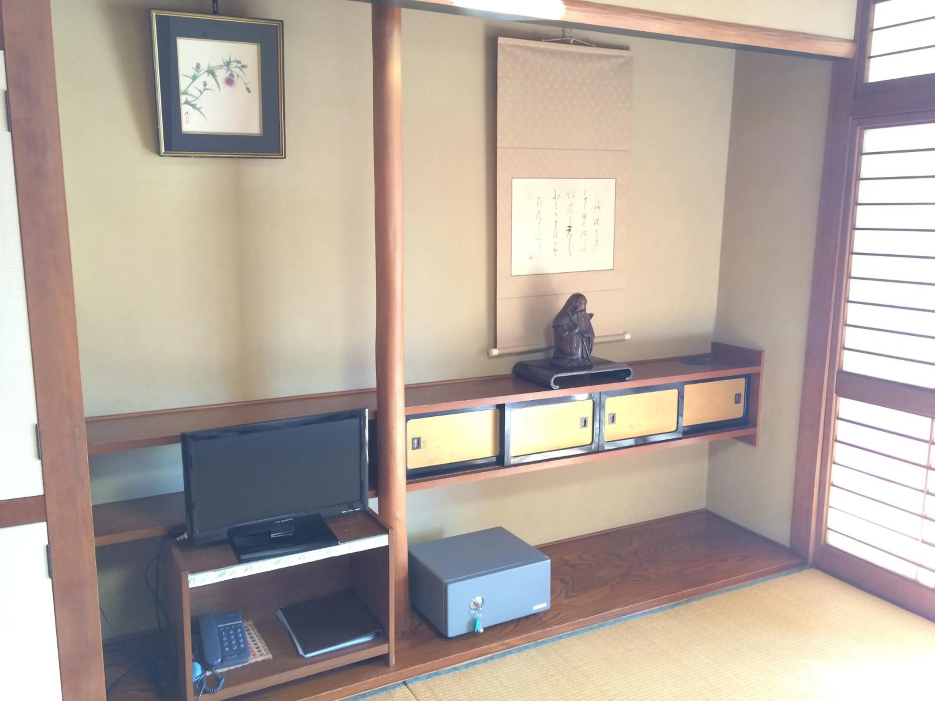 TV and multimedia in Yudanaka Onsen Yamazakiya