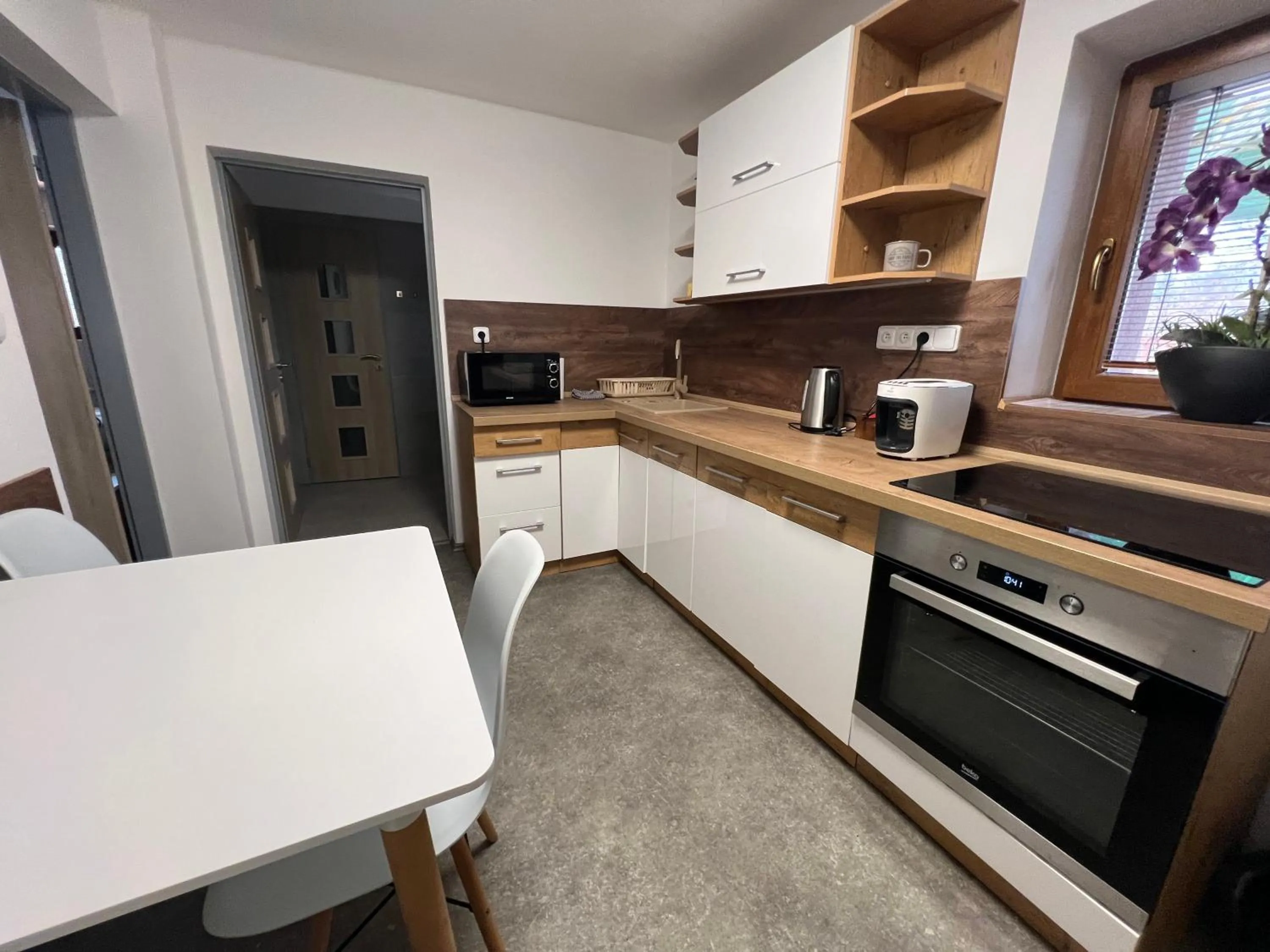 King Room - single occupancy - Disability Access in Apartmány Pod Řípem
