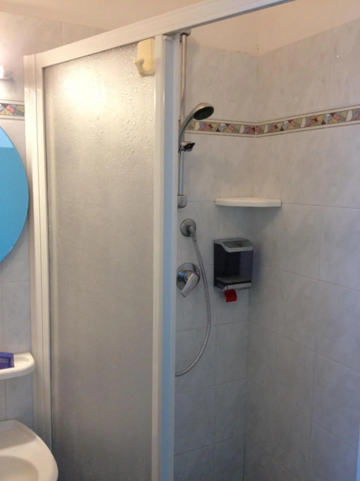 Shower in Hotel Rivamare