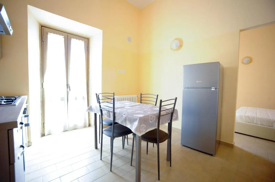 Kitchen or kitchenette in La Mela Rosa