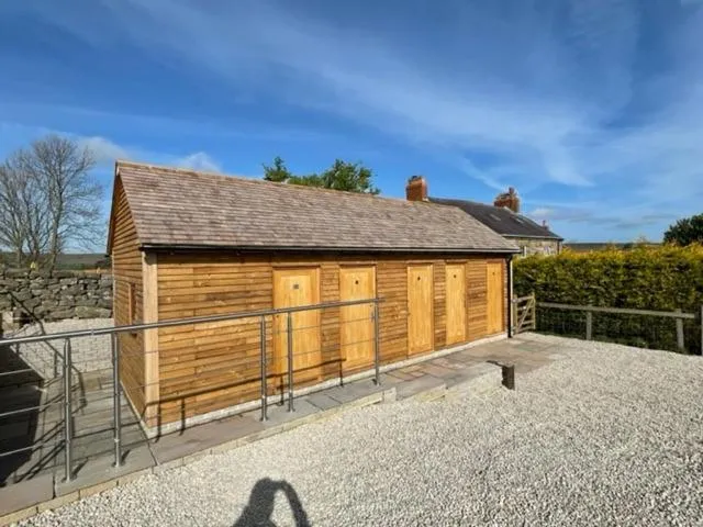 The Fox & Hounds Inn & Camping Pods