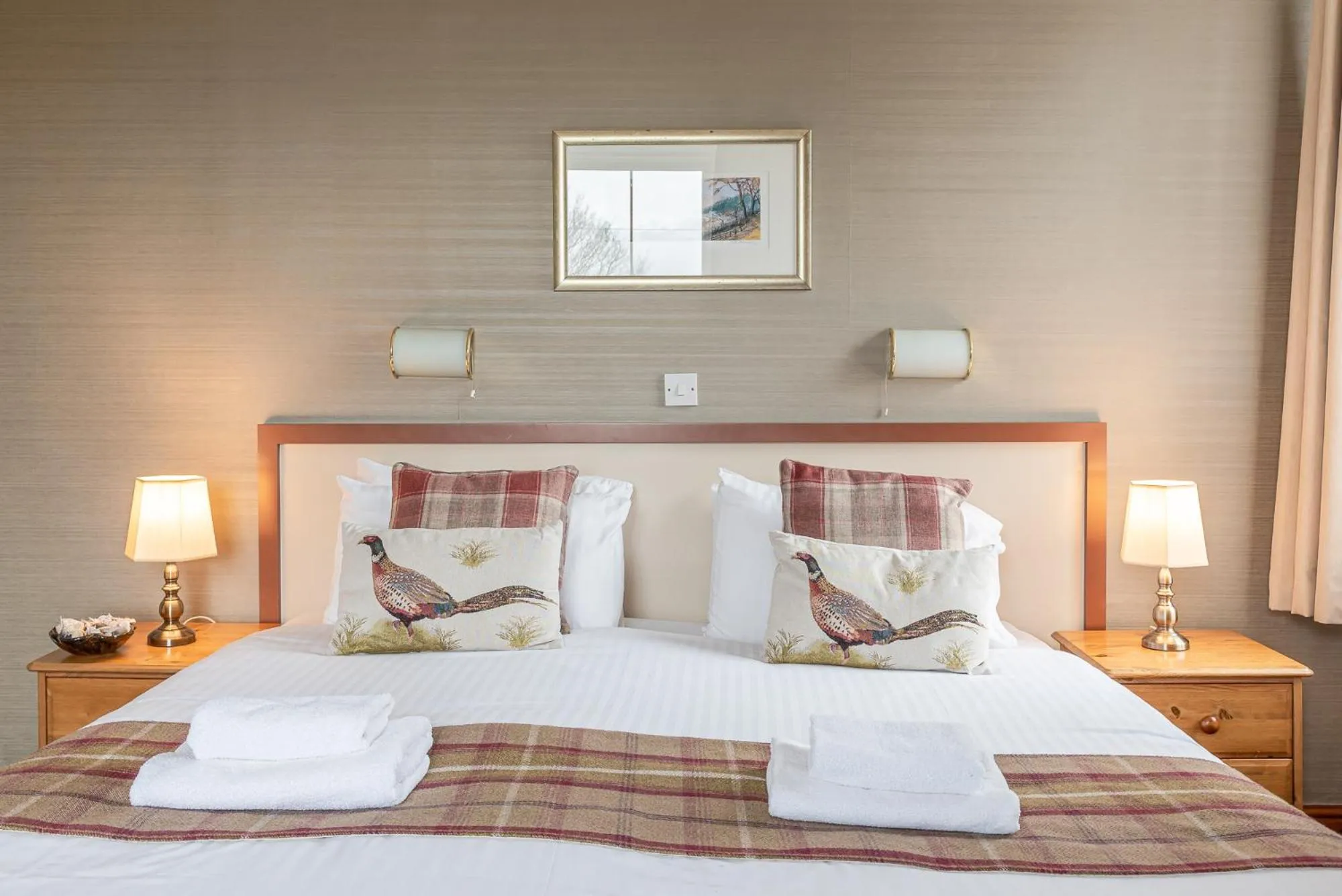 Bedroom, Bed in The Fox & Hounds Inn & Camping Pods