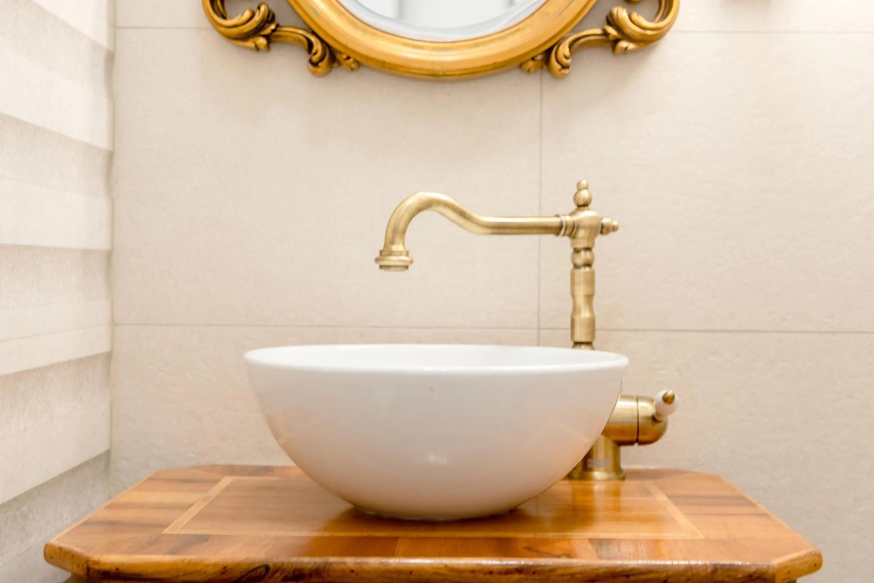 Bathroom in Le Monde - Vintage Accommodation