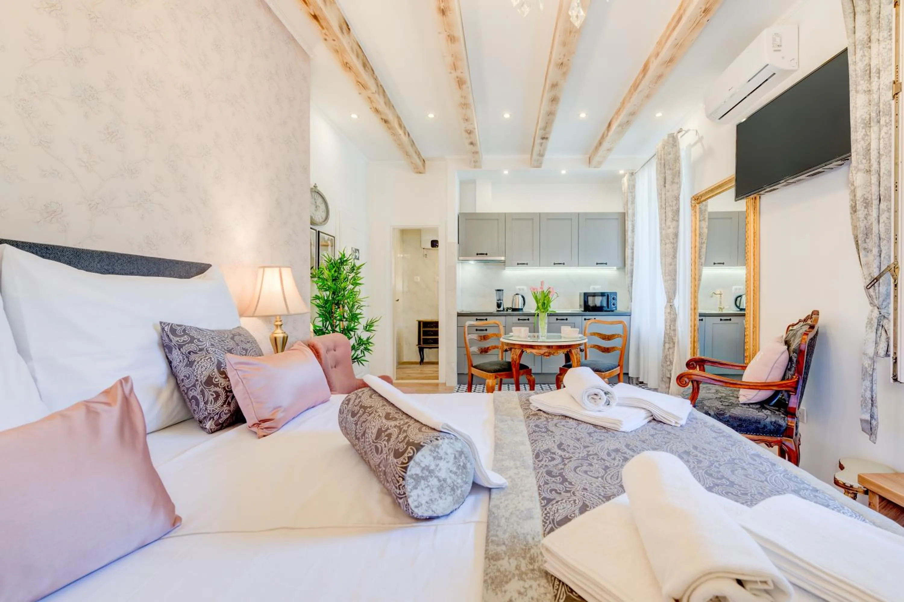 Living room in Le Monde - Vintage Accommodation