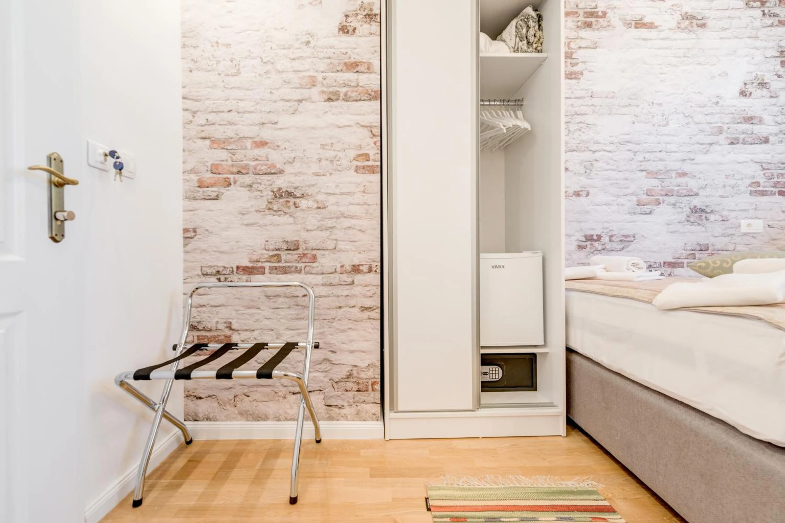 Bedroom in Le Monde - Vintage Accommodation