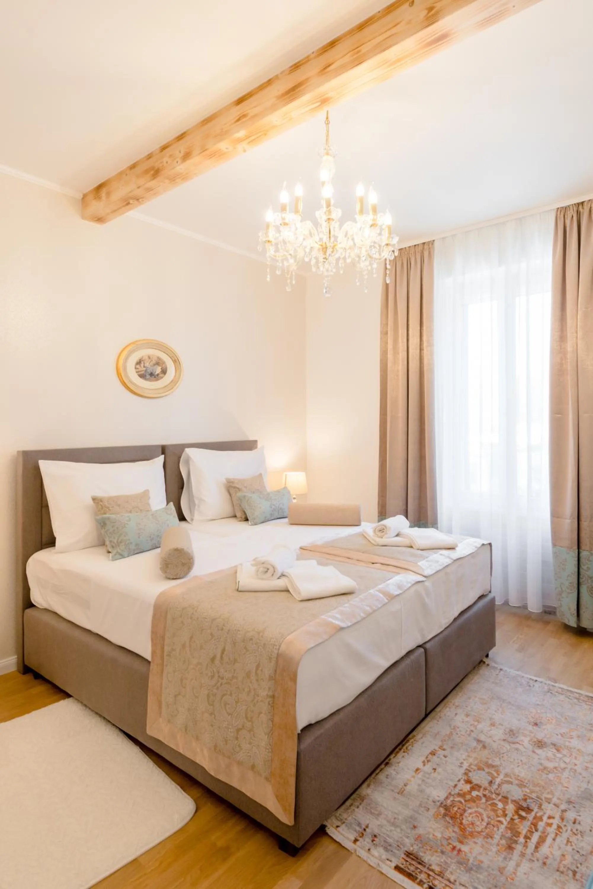 Bed in Le Monde - Vintage Accommodation