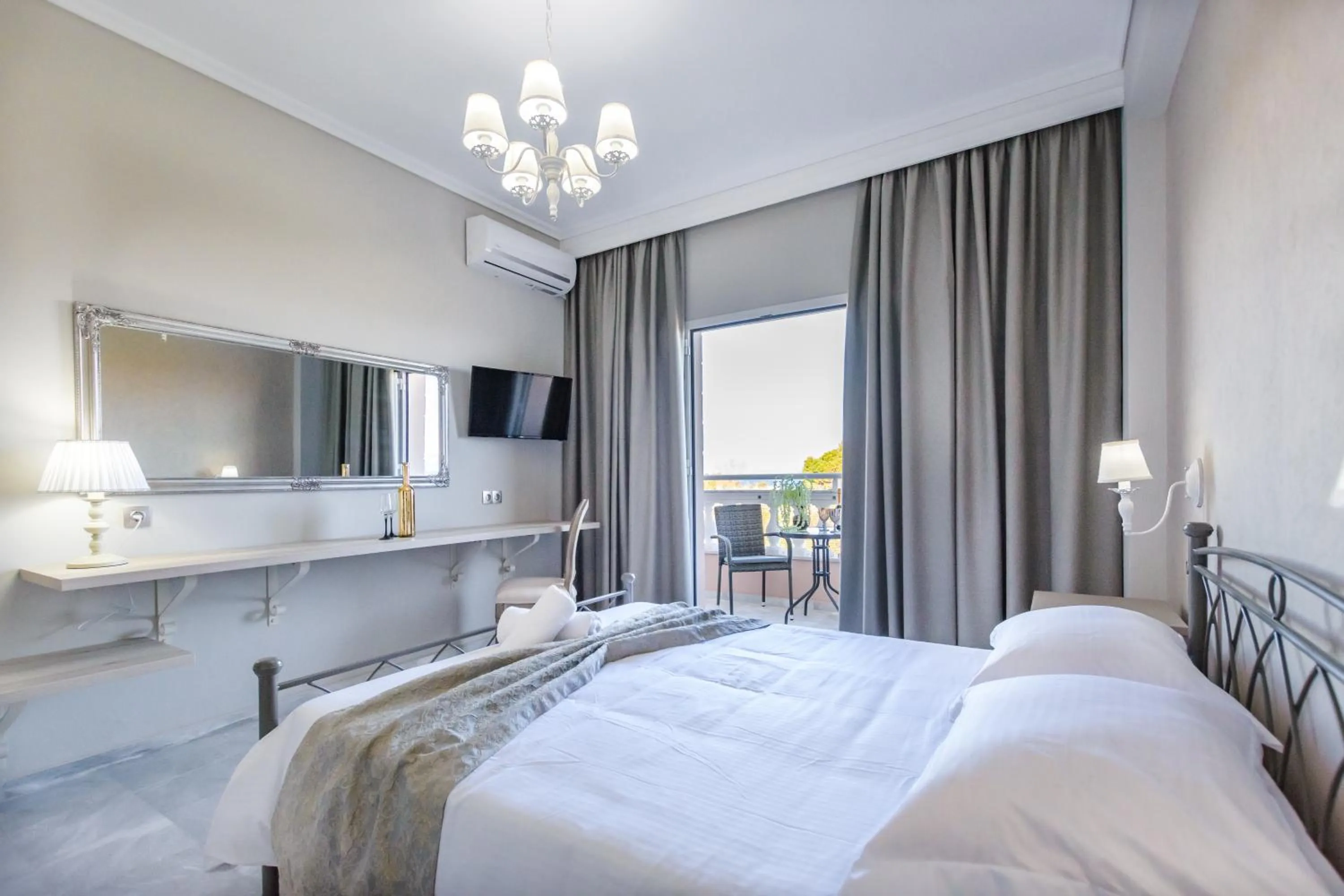 Bedroom, Bed in Erofili Hotel