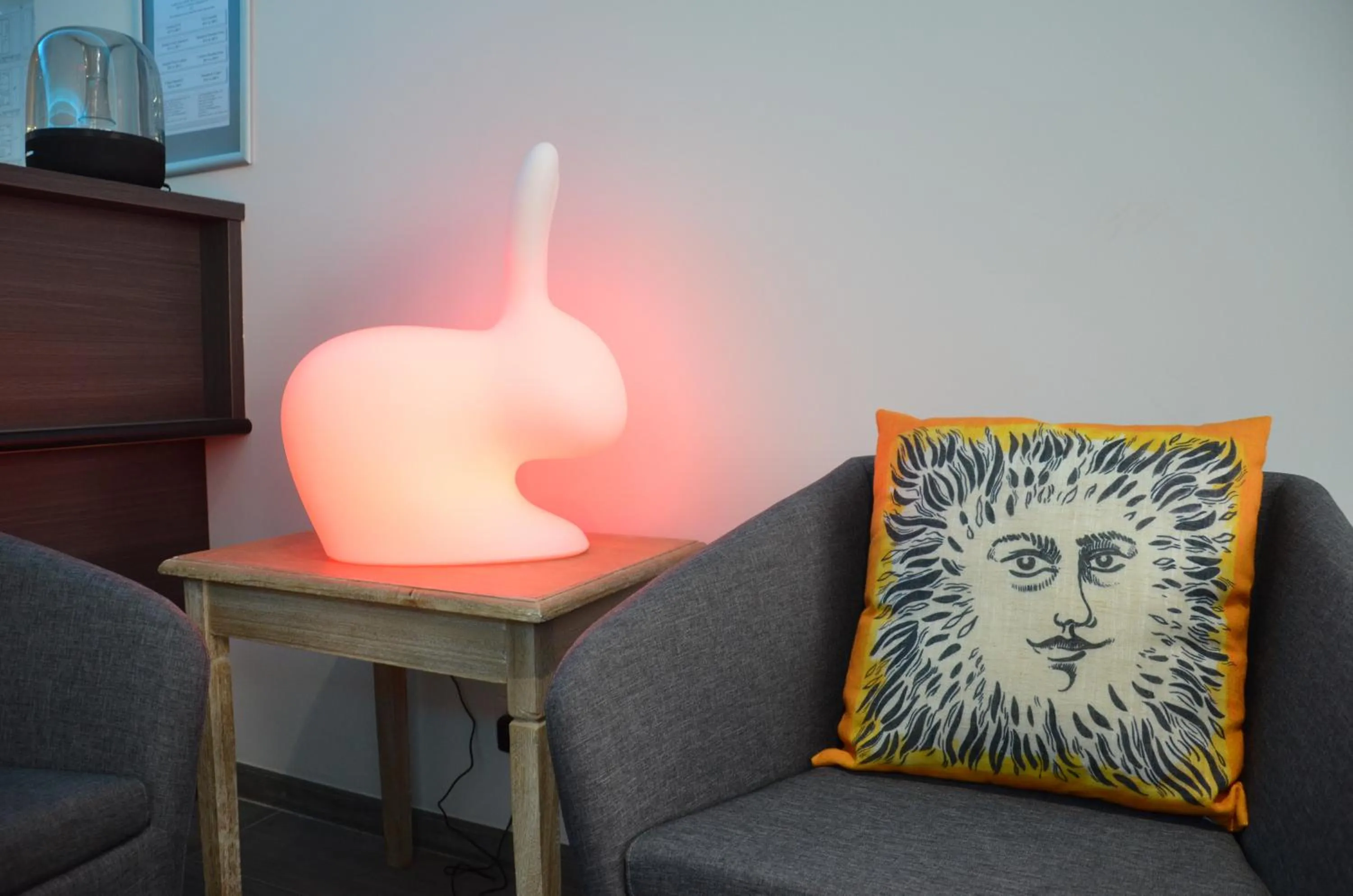 Living room in Hotel Cannes Croisette