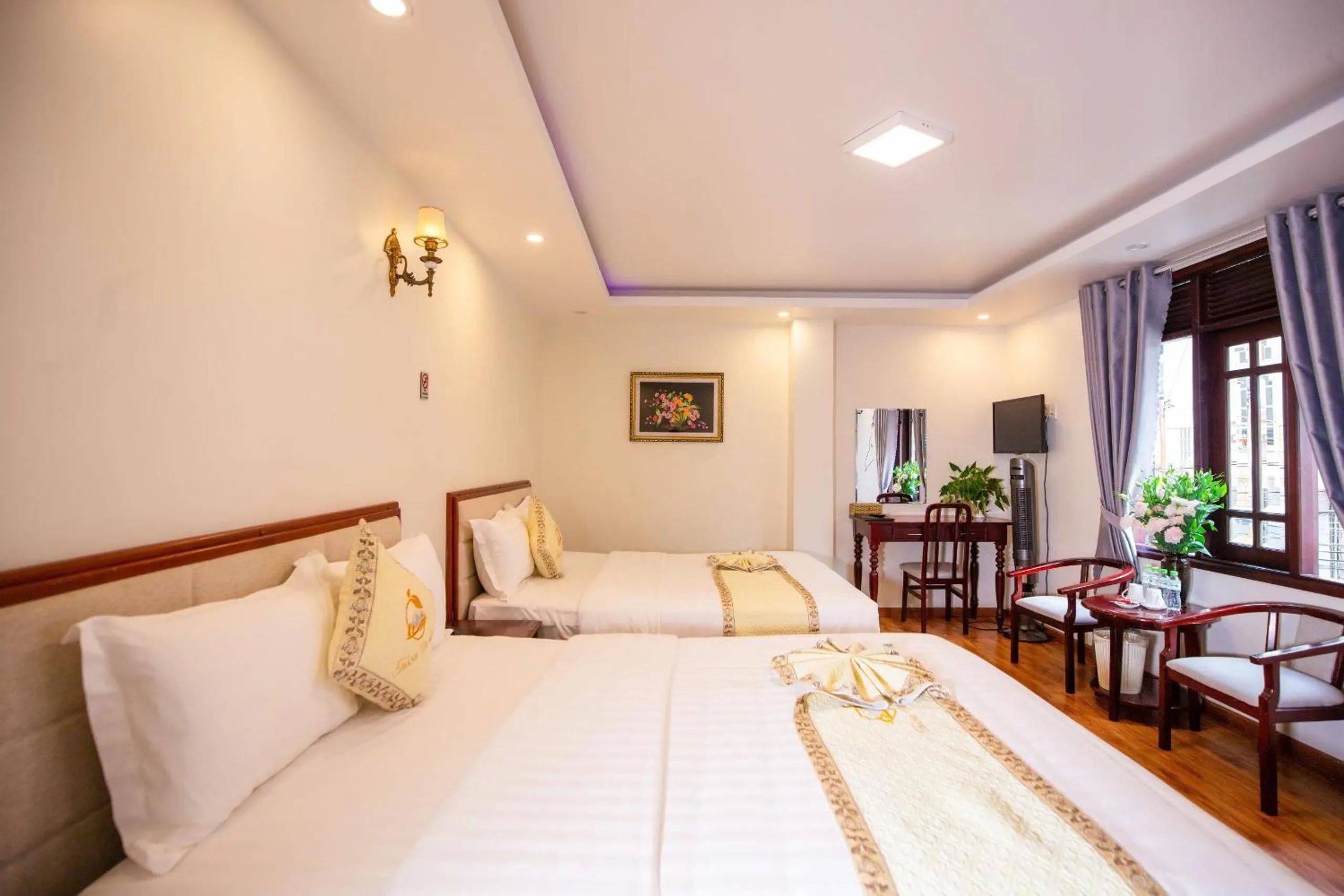 Photo of the whole room, Bed in Thanh Do Hotel