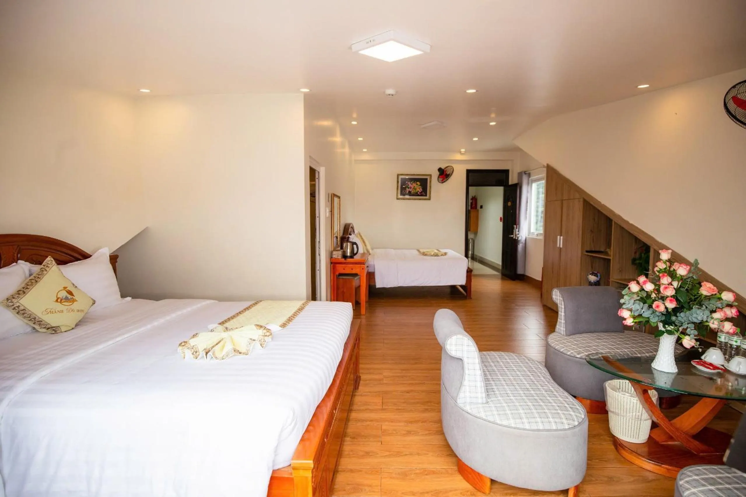 Photo of the whole room, Bed in Thanh Do Hotel