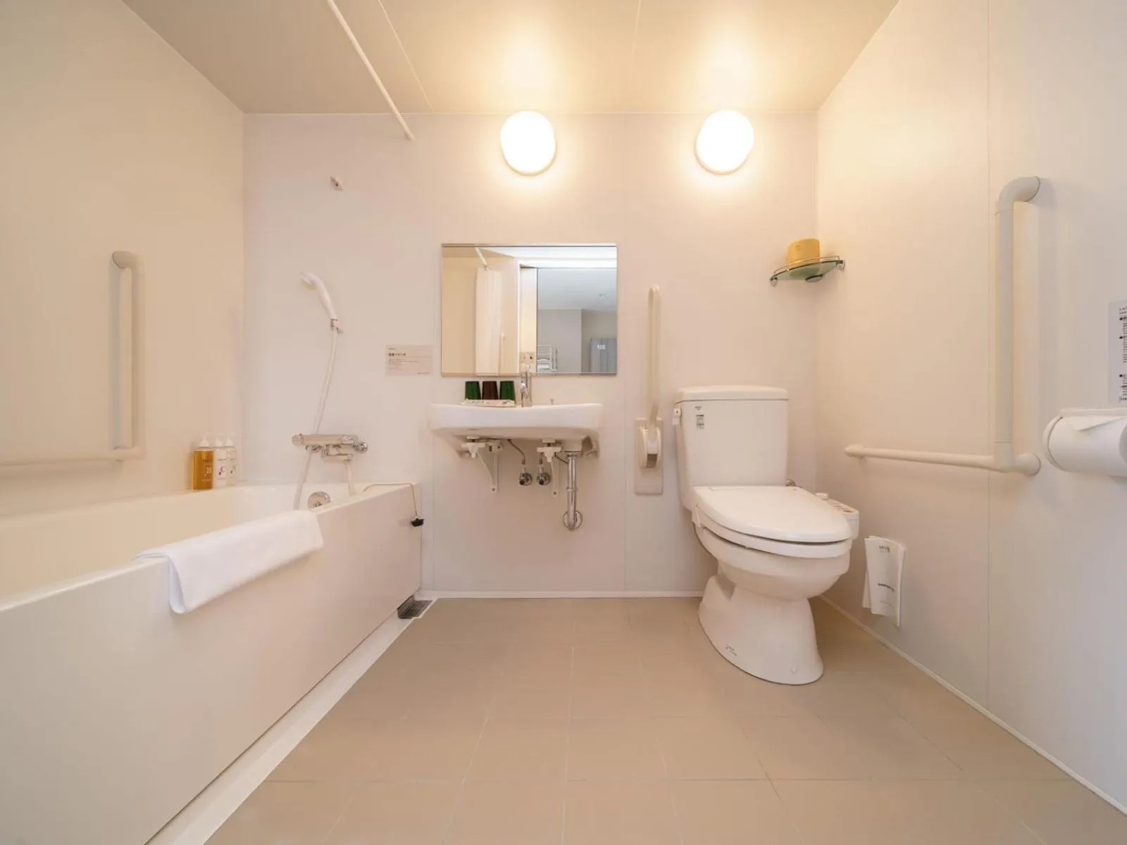 Shower in Super Hotel Anan Tomioka