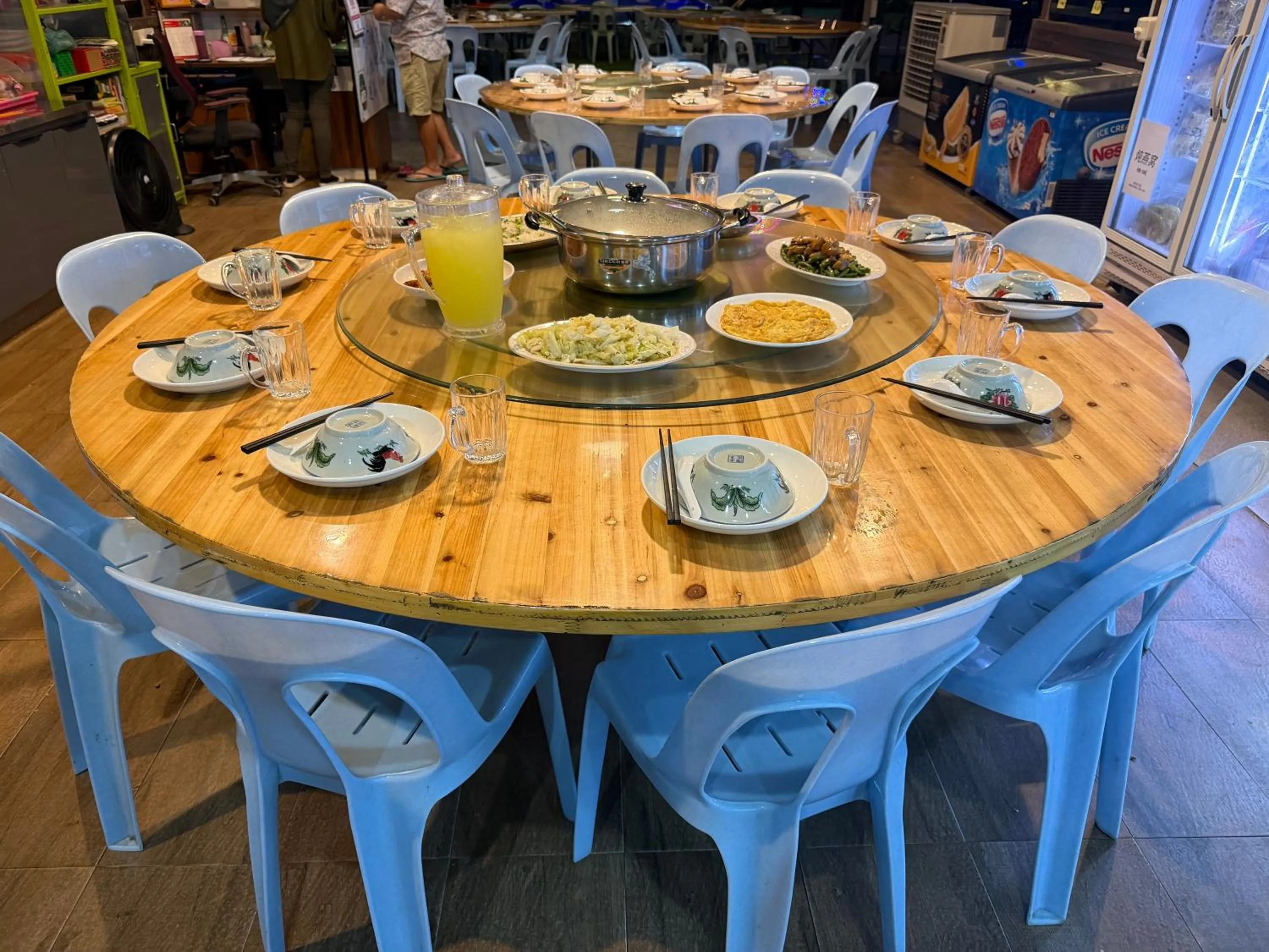 Restaurant/places to eat in Chan Living