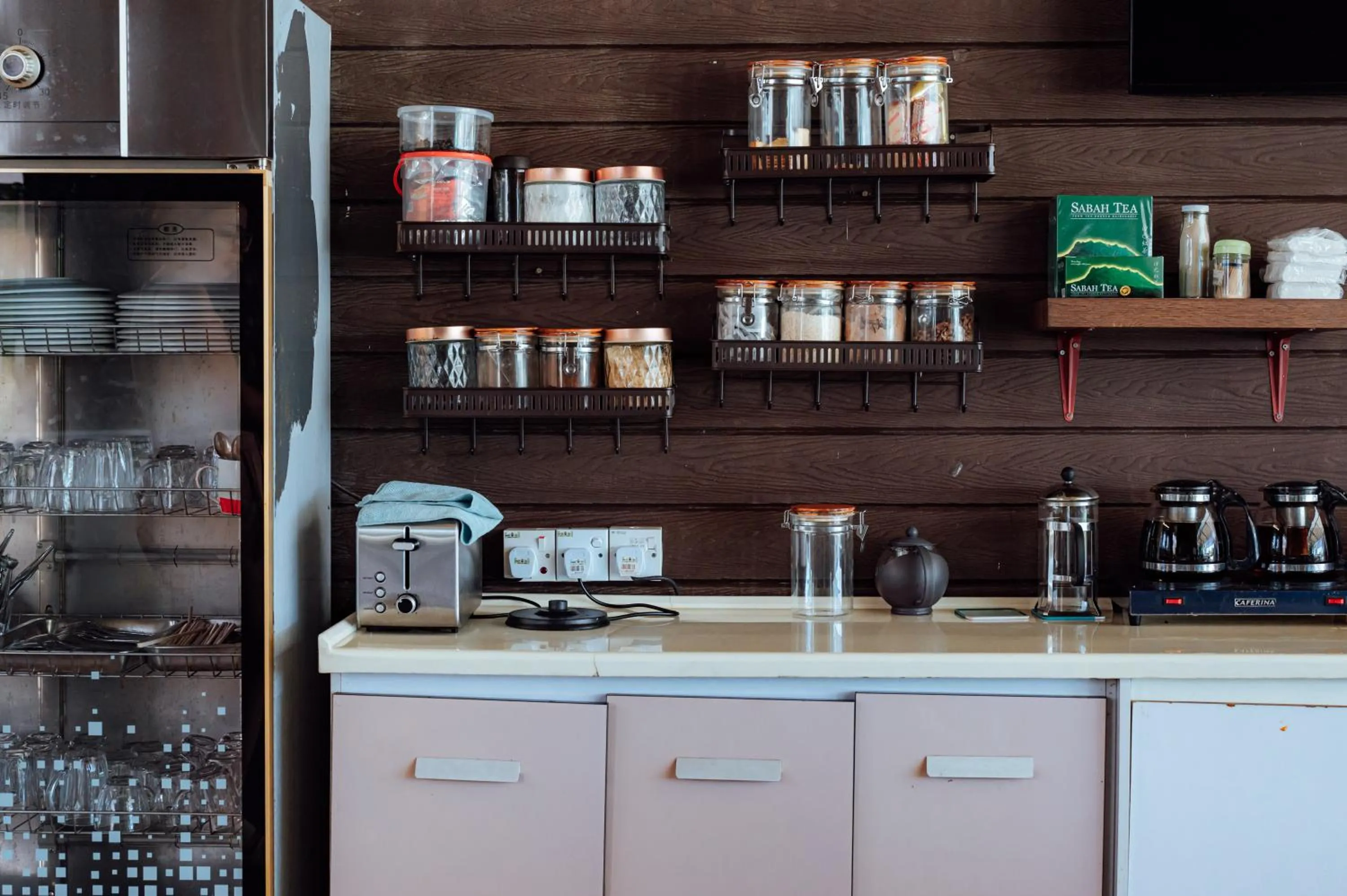 Kitchen or kitchenette in Chan Living