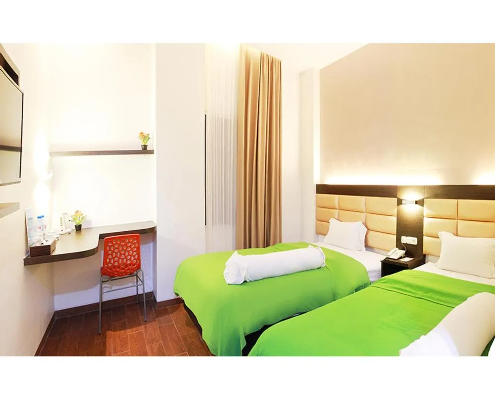 Bed in Emerald Hotel