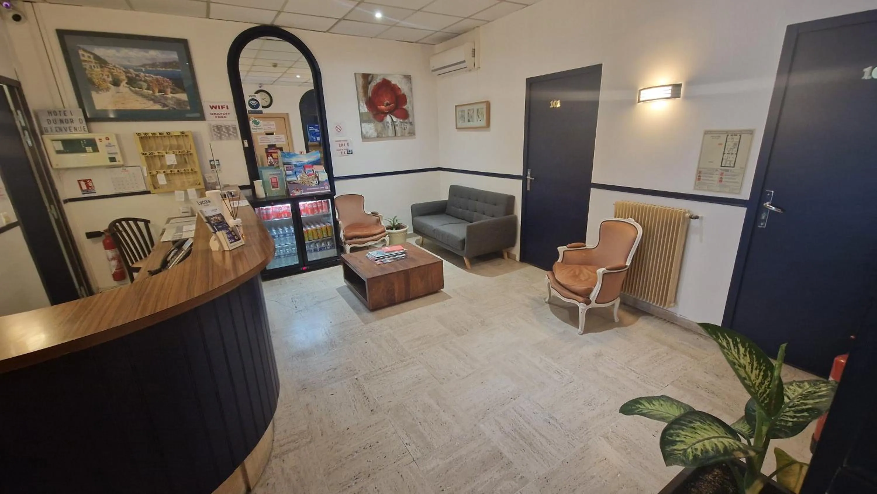 Lobby or reception in Hôtel du Nord
