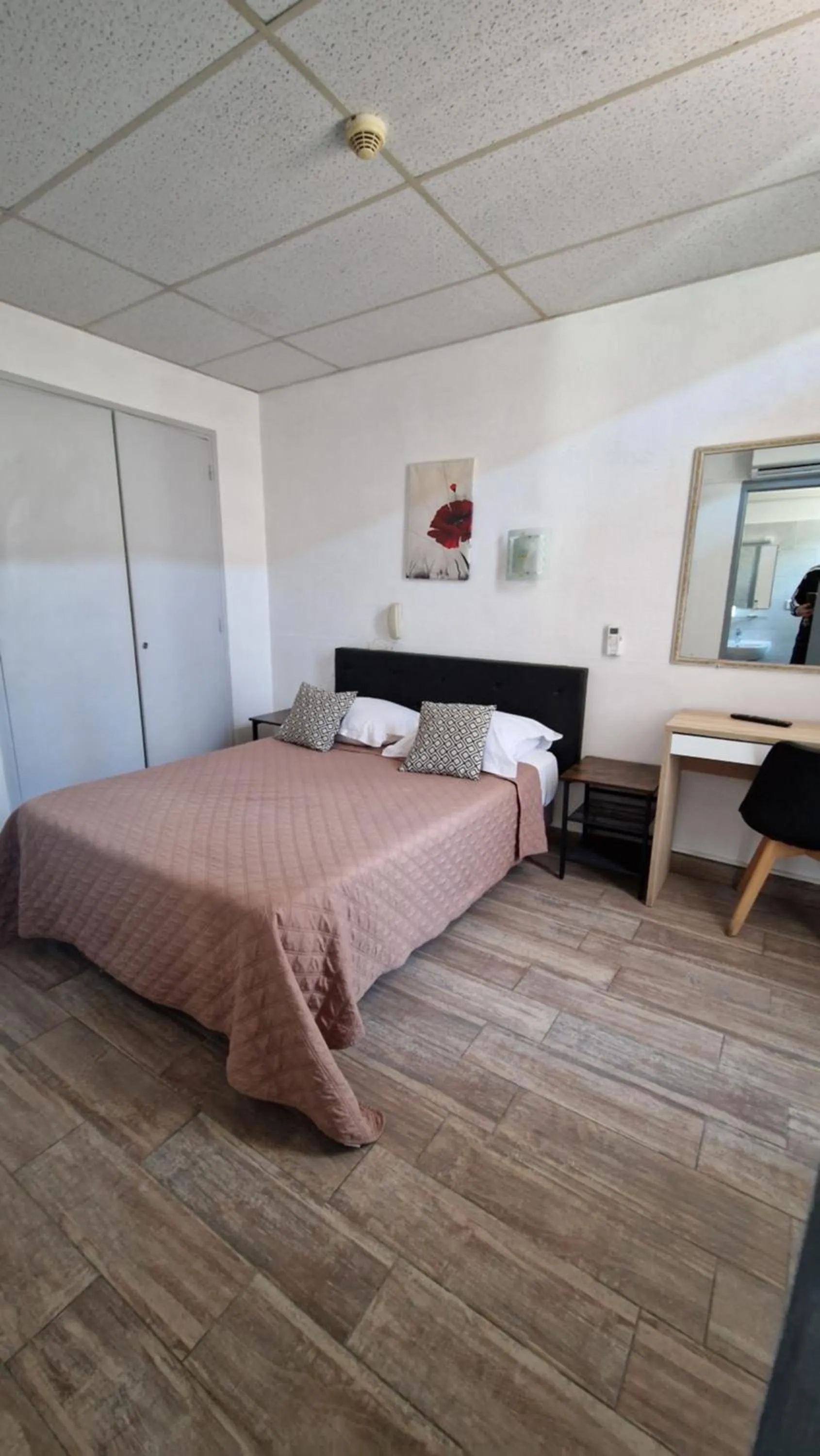 Bed in Hôtel du Nord